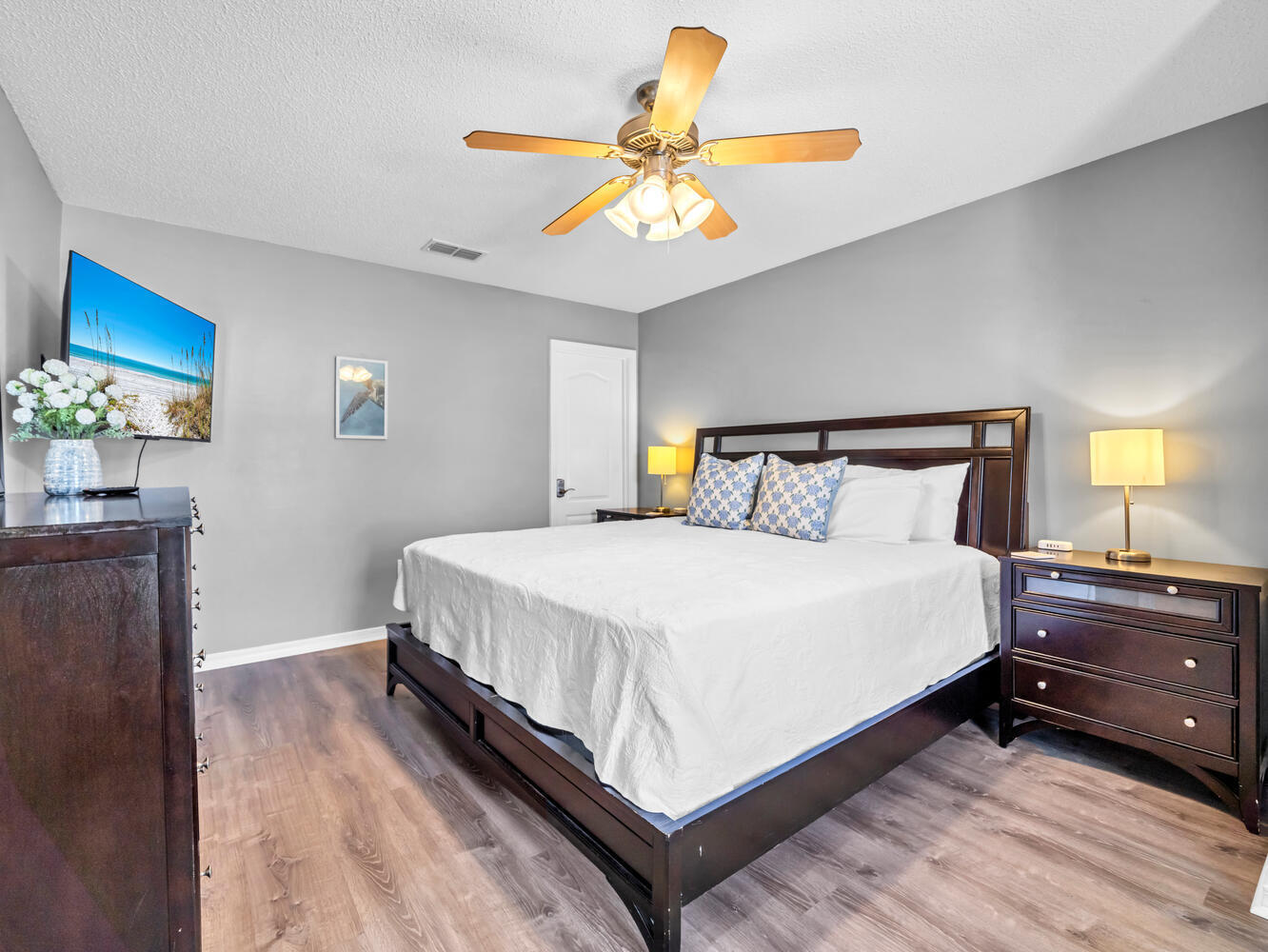 PARADISE RETREAT - Residential