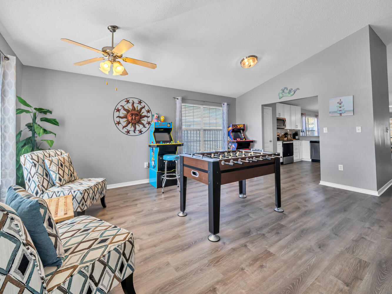 PARADISE RETREAT - Residential