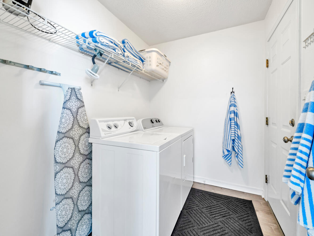 PARADISE RETREAT - Residential