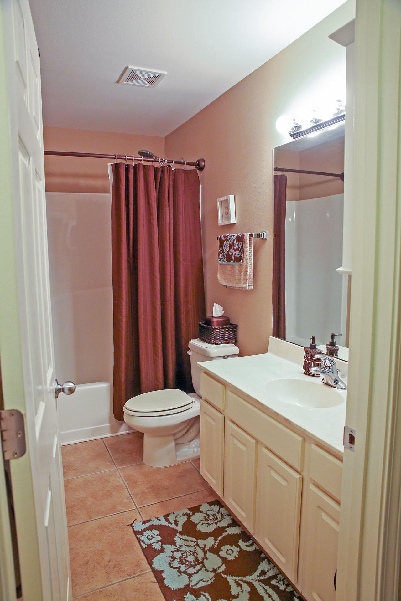 OLDE FLORIDA LAKES - Residential