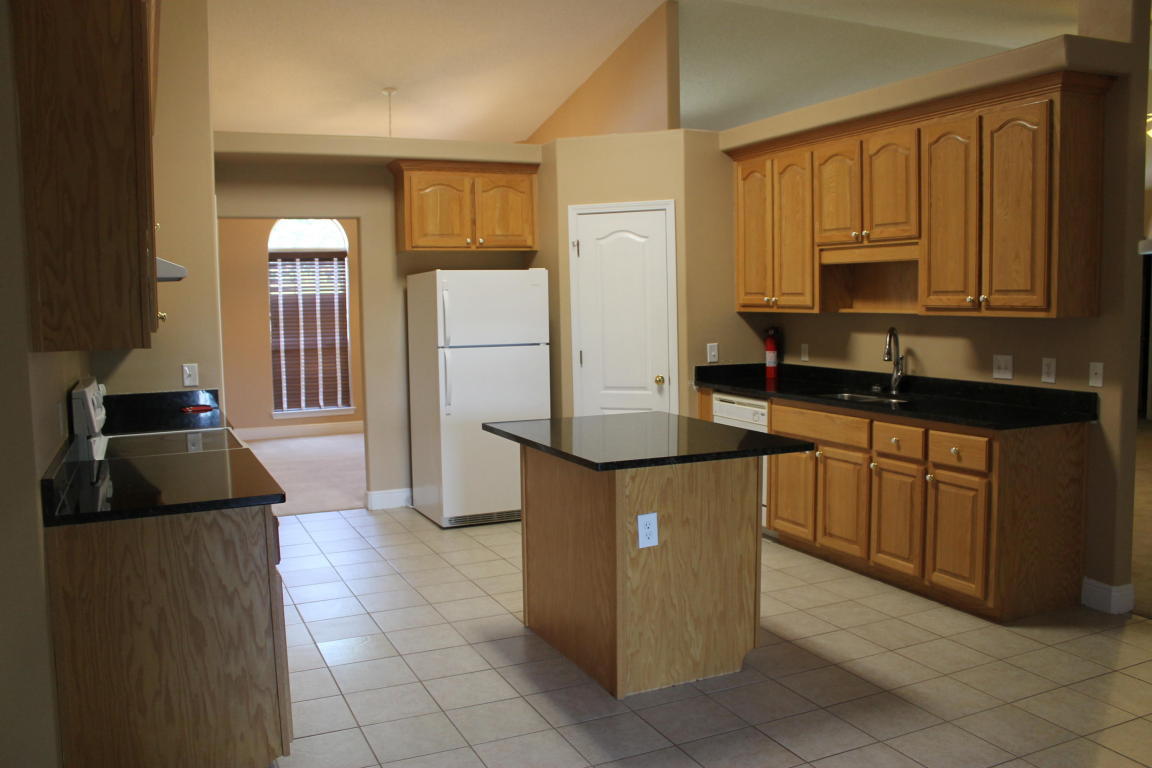 FOX VALLEY - Residential Lease