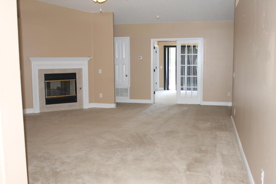 FOX VALLEY - Residential Lease
