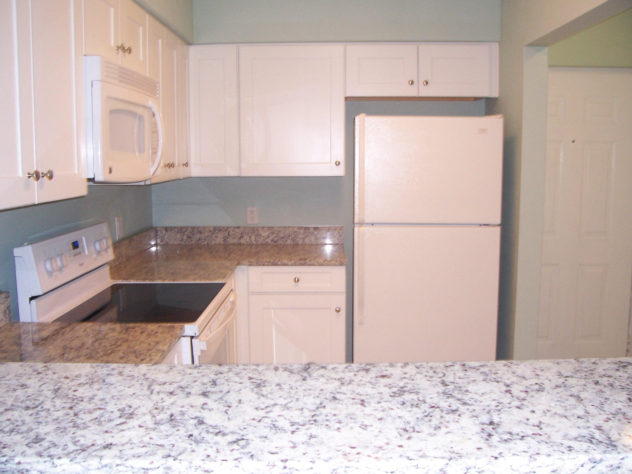 FLORIDA CLUB CONDOMINIUMS - Residential Lease