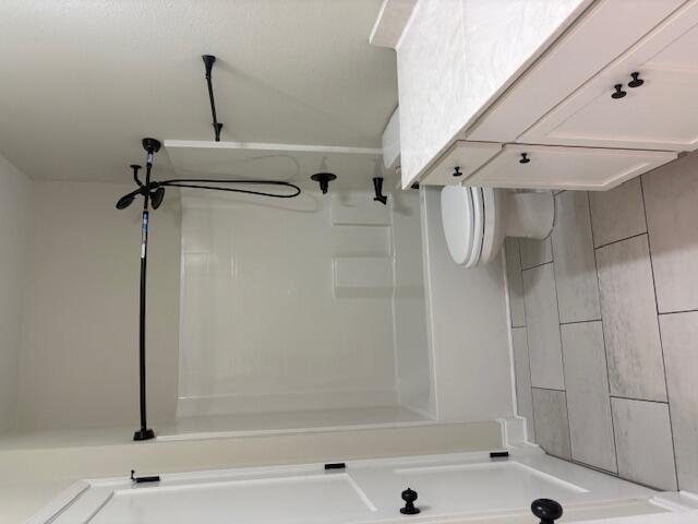 PORT DIXIE - Residential Lease