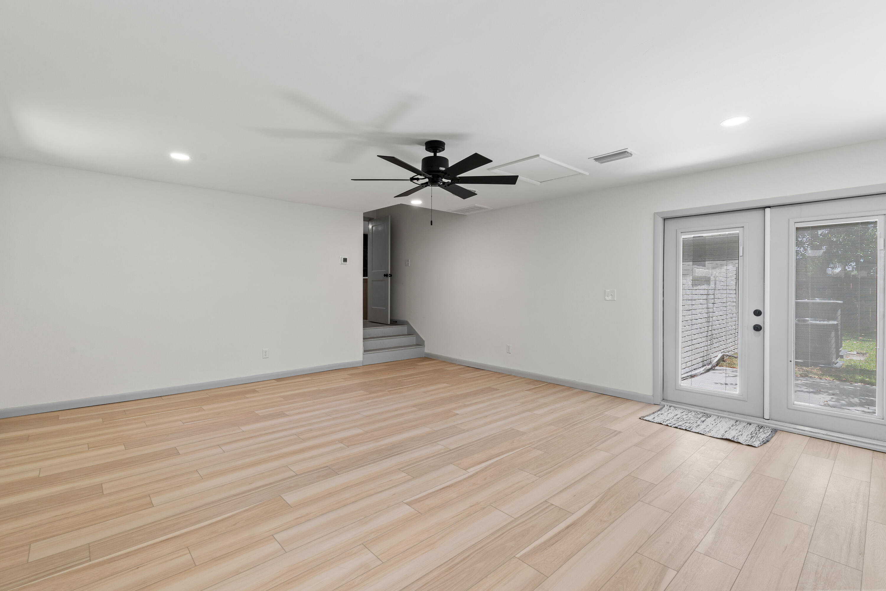 MIRAMAR ESTATES 1ST ADDN - Residential