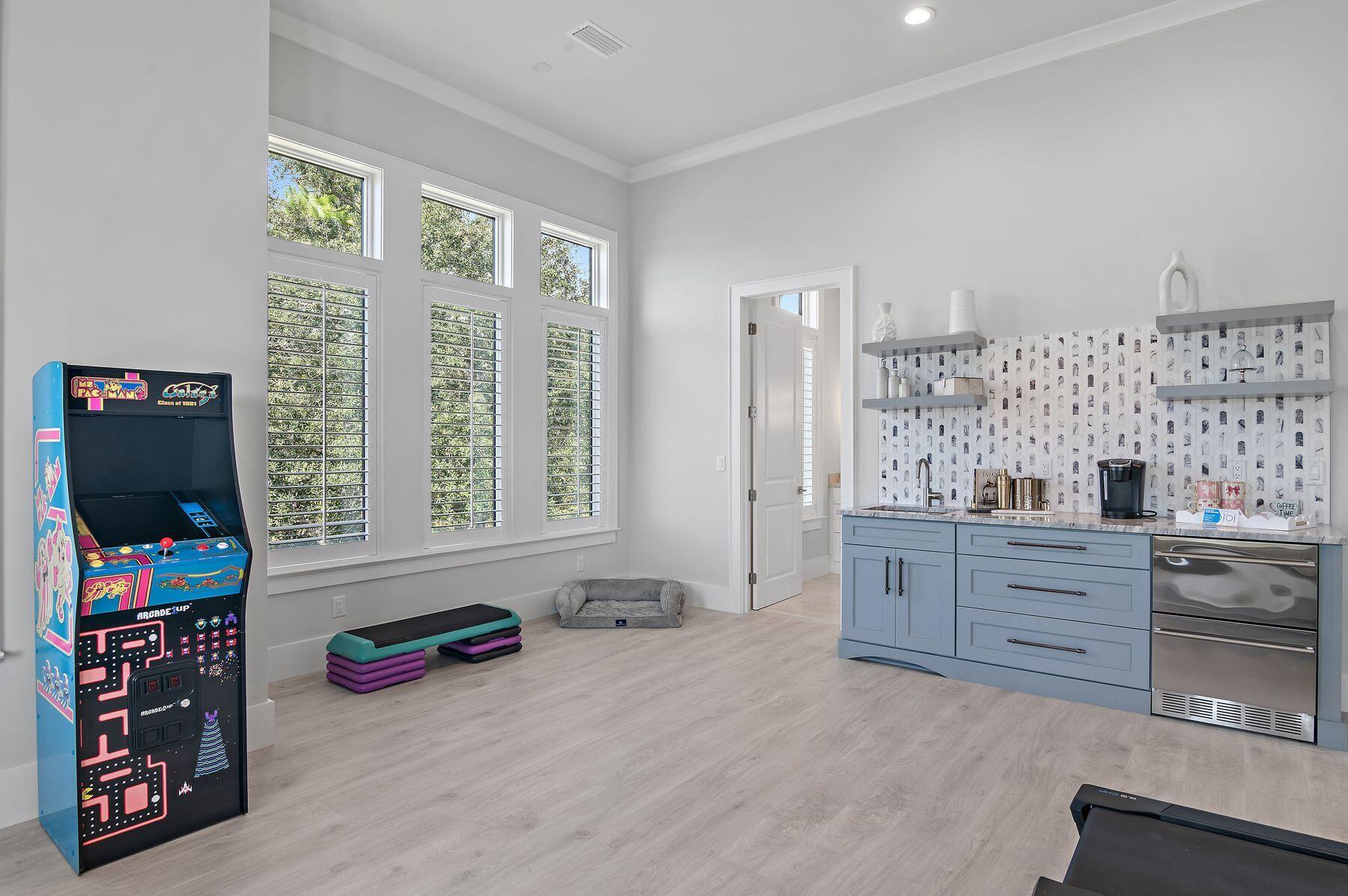 BURNT PINE - Residential