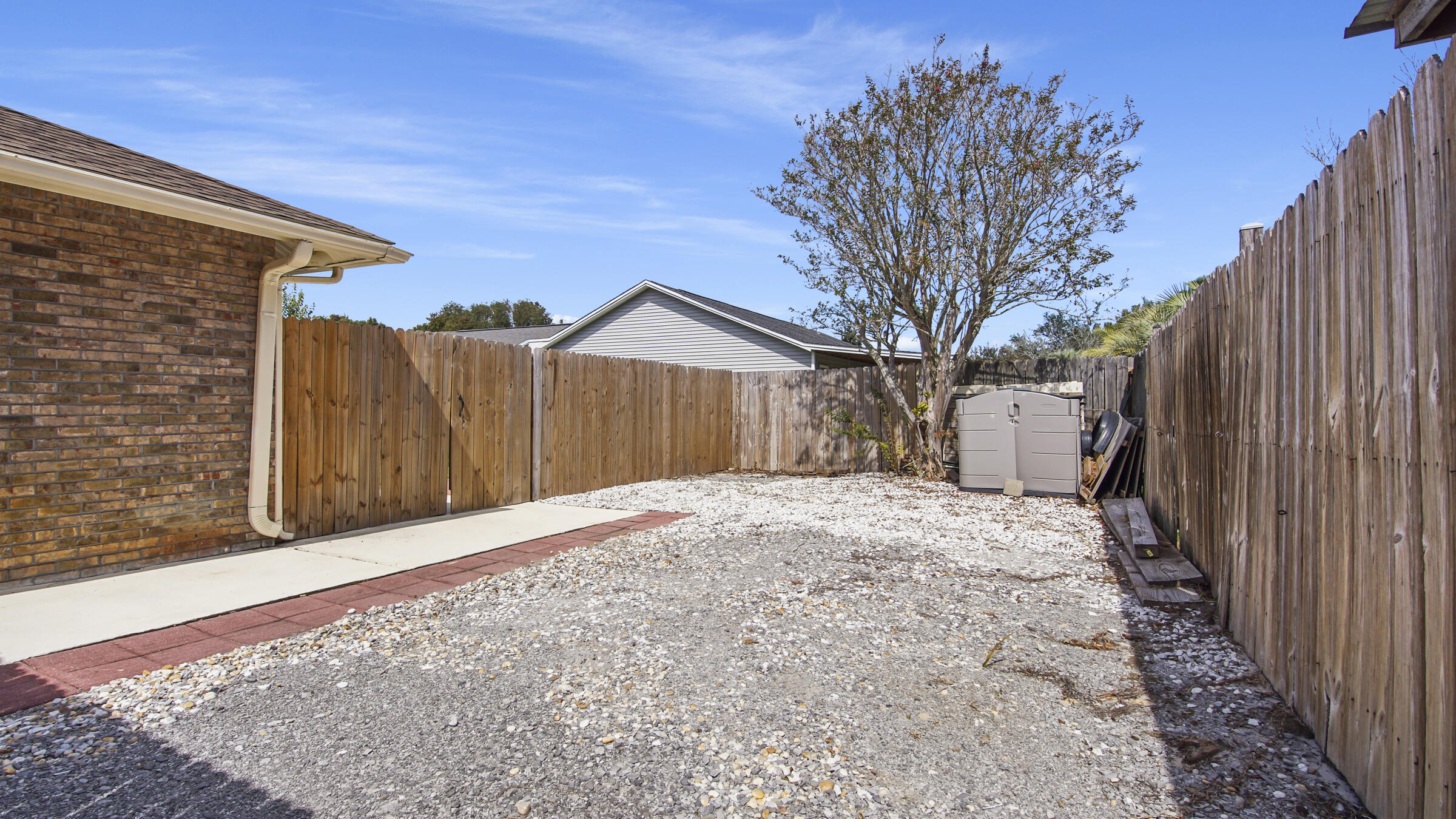 KELL-AIRE GARDENS - Residential