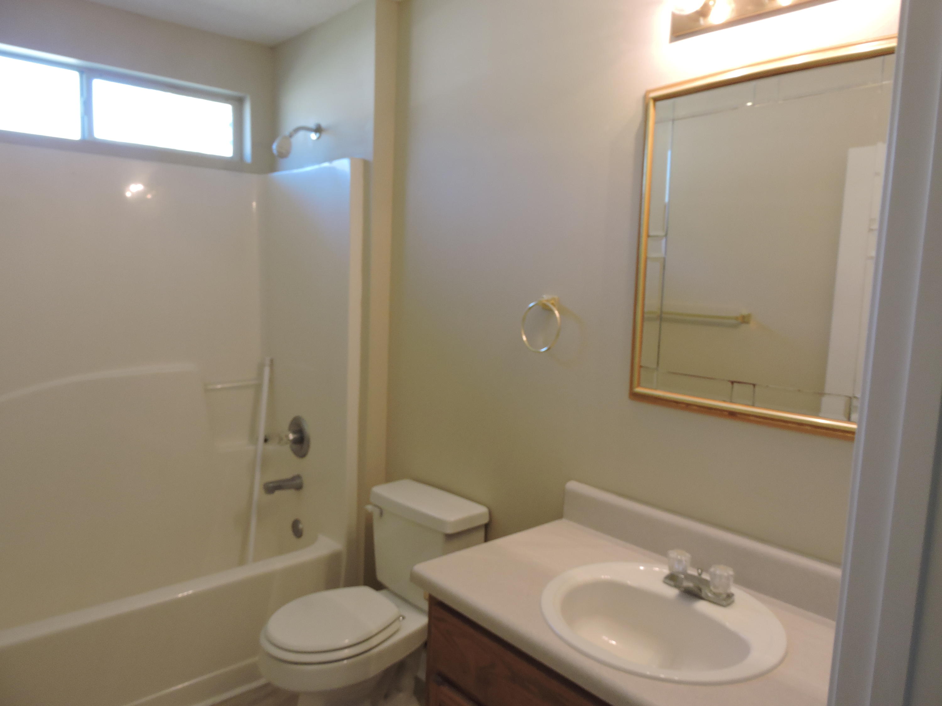 AUBURN ACRES - Residential Lease