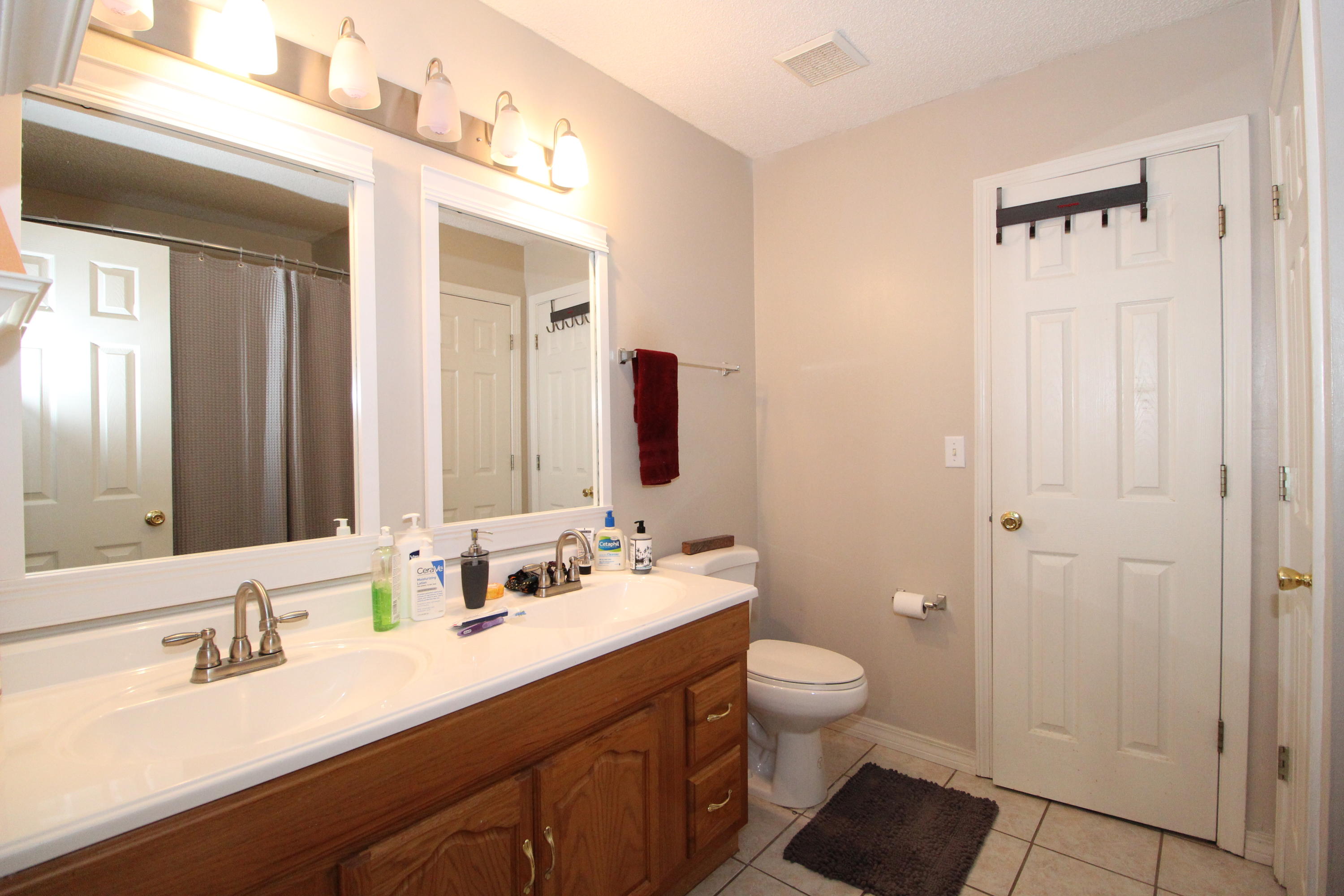 BEDFORD SQUARE T/H - Residential