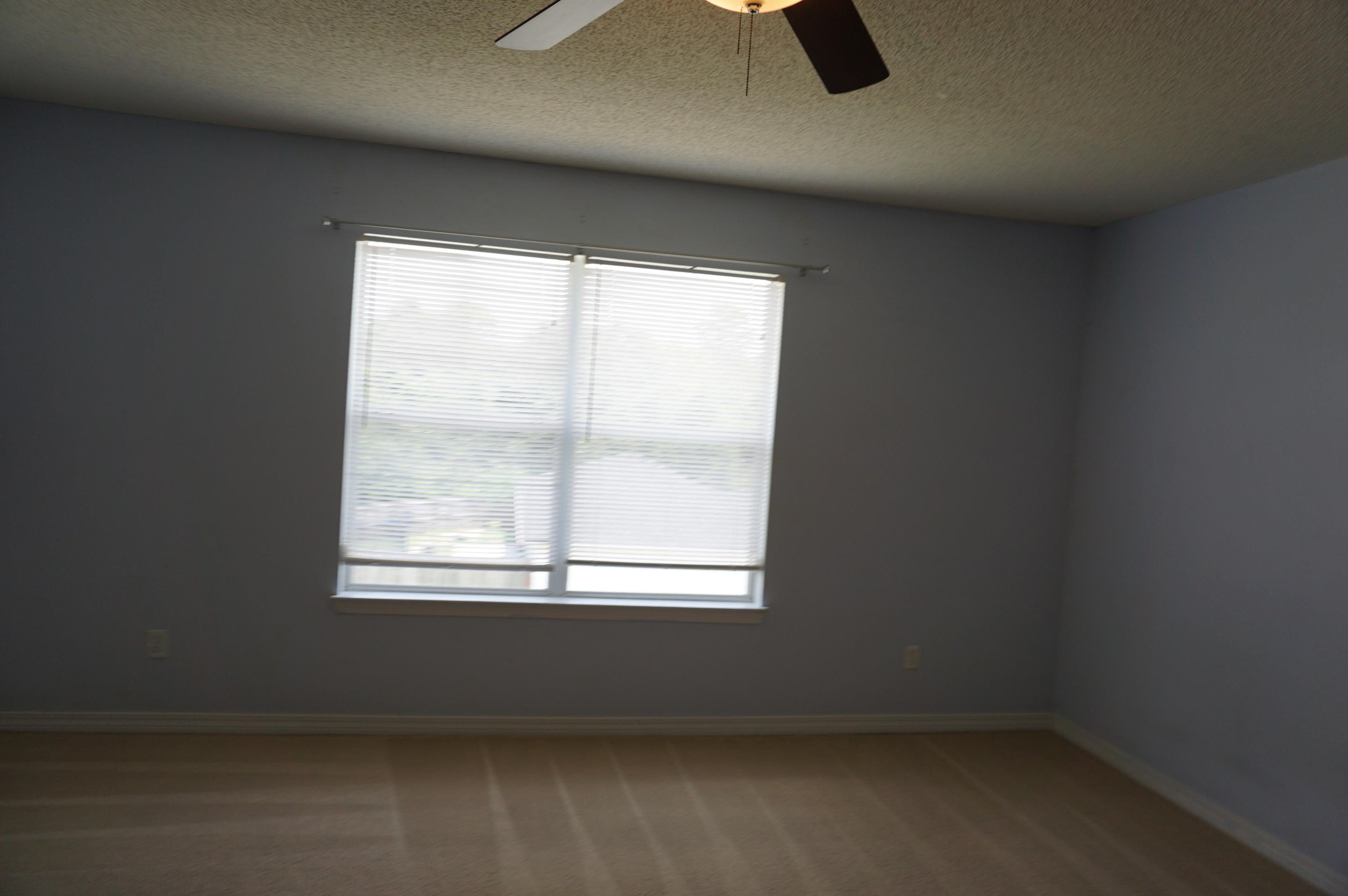 COUNTRYVIEW ESTATES 10TH ADDN - Residential Lease