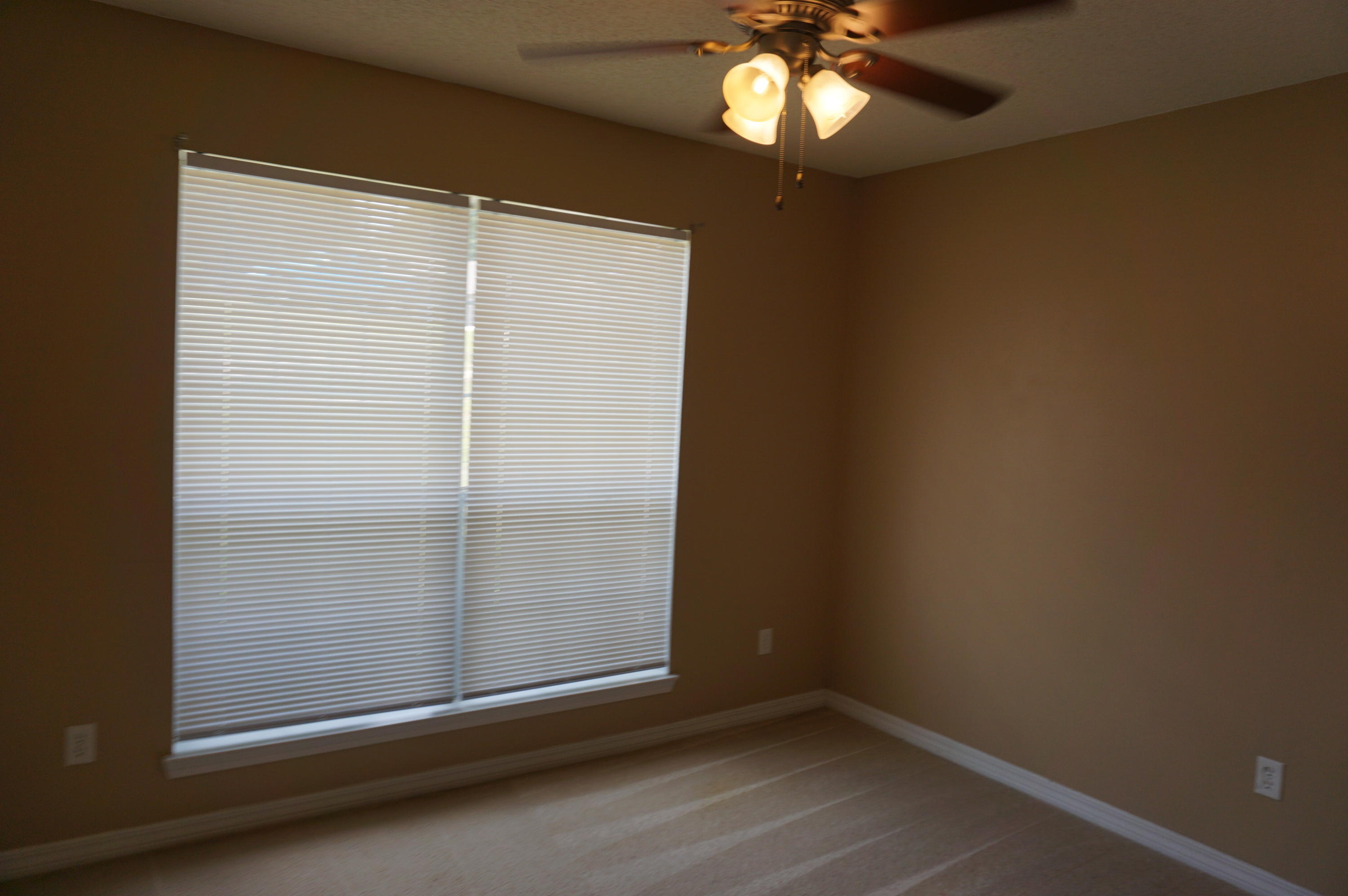 COUNTRYVIEW ESTATES 10TH ADDN - Residential Lease