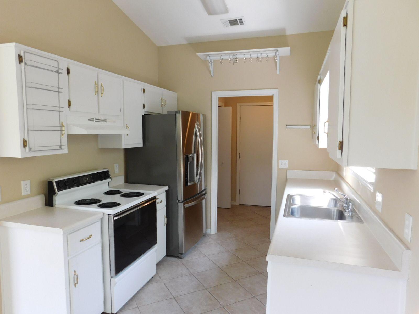 FOXWOOD ESTATES 1 - Residential