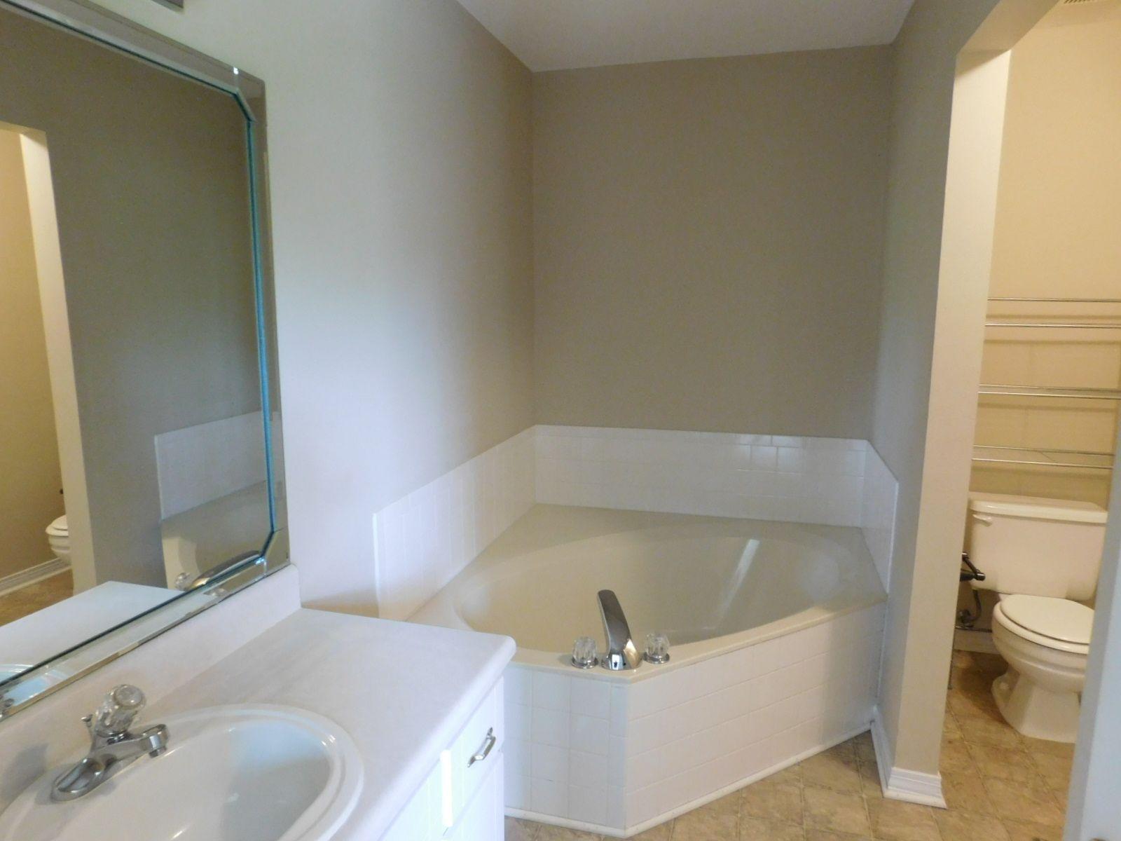 FOXWOOD ESTATES 1 - Residential