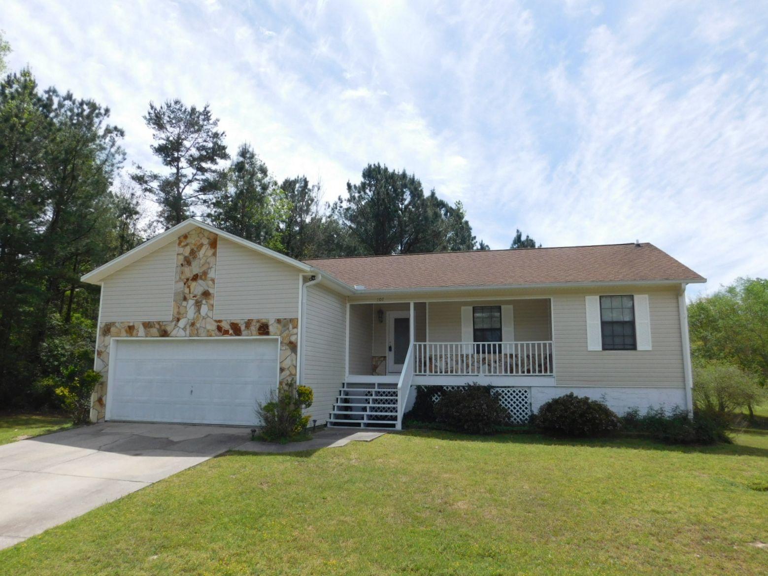 FOXWOOD ESTATES 1 - Residential