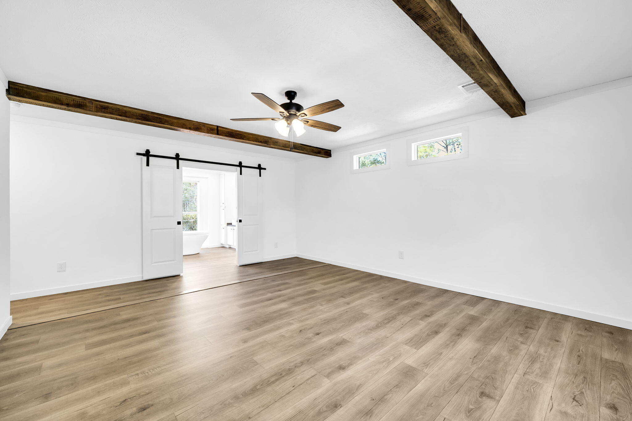 MAGNOLIA BEACH - Residential