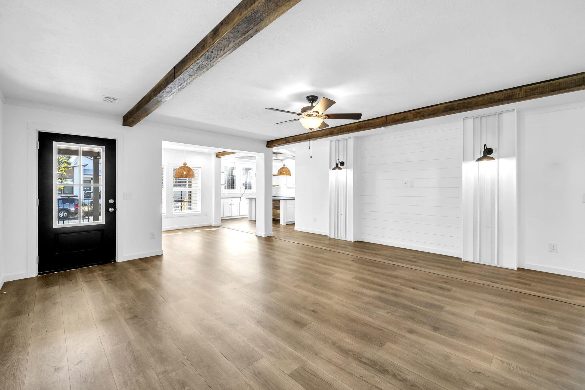 MAGNOLIA BEACH - Residential