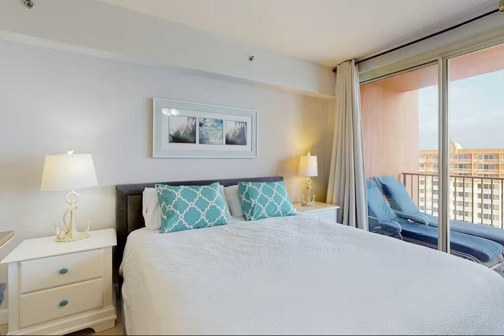 SHORES OF PANAMA - Residential