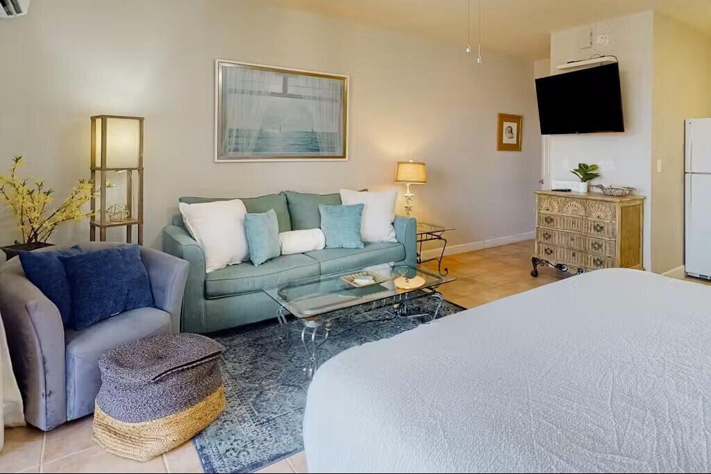 SHORES OF PANAMA - Residential