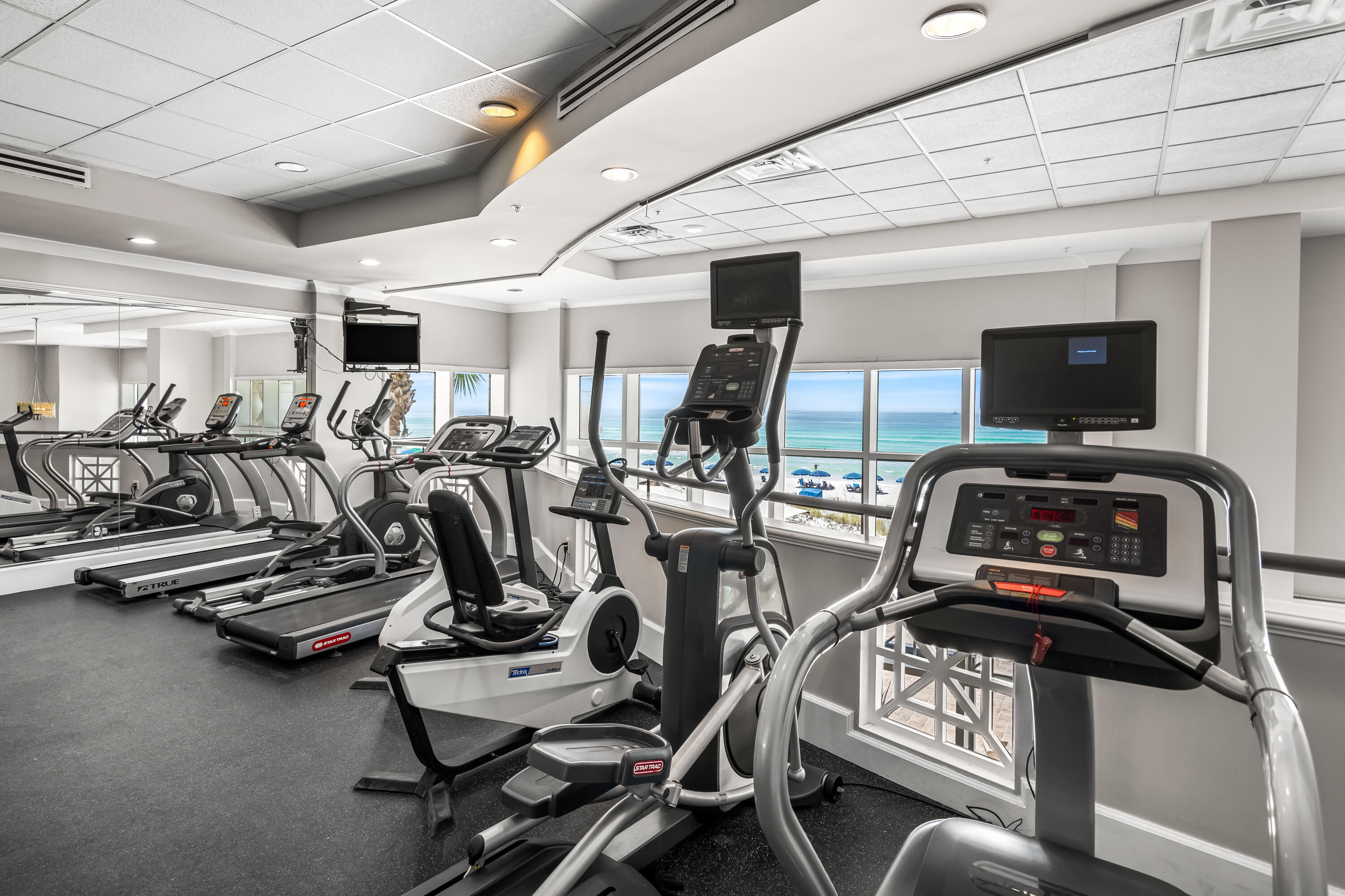 SUMMERCHASE CONDO - Residential