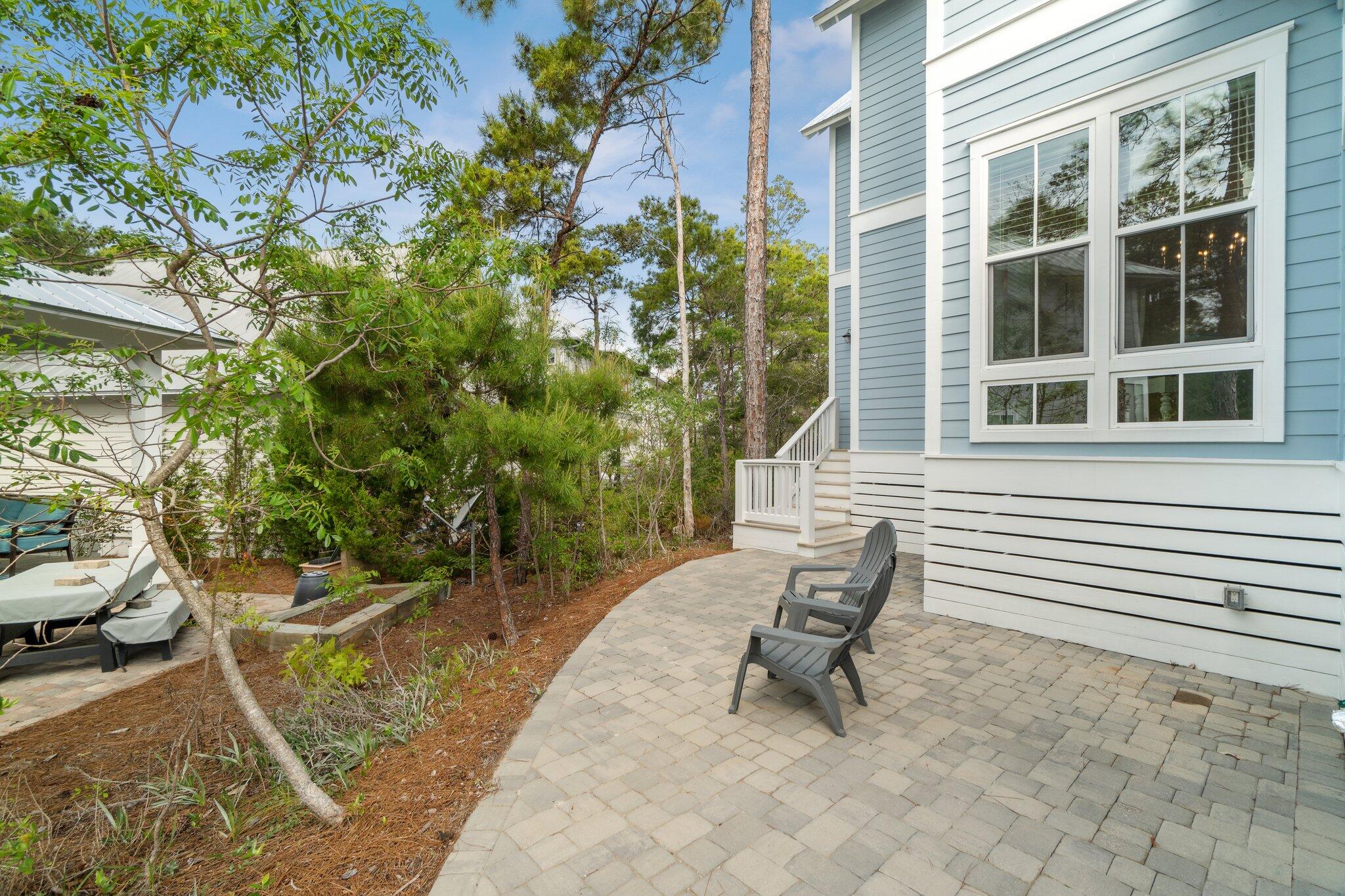 LAKESIDE AT BLUE MOUNTAIN BEACH - Residential