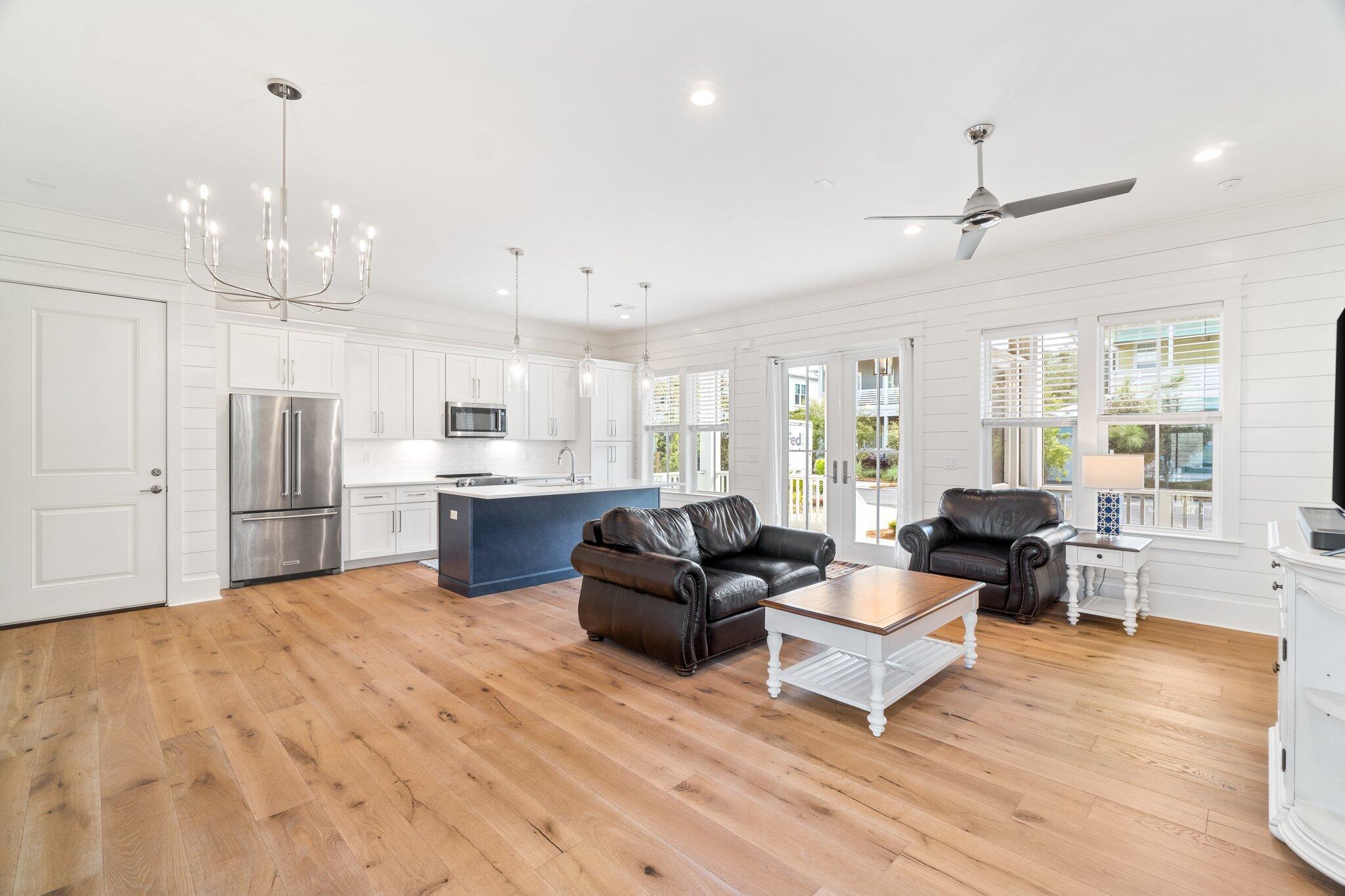 LAKESIDE AT BLUE MOUNTAIN BEACH - Residential