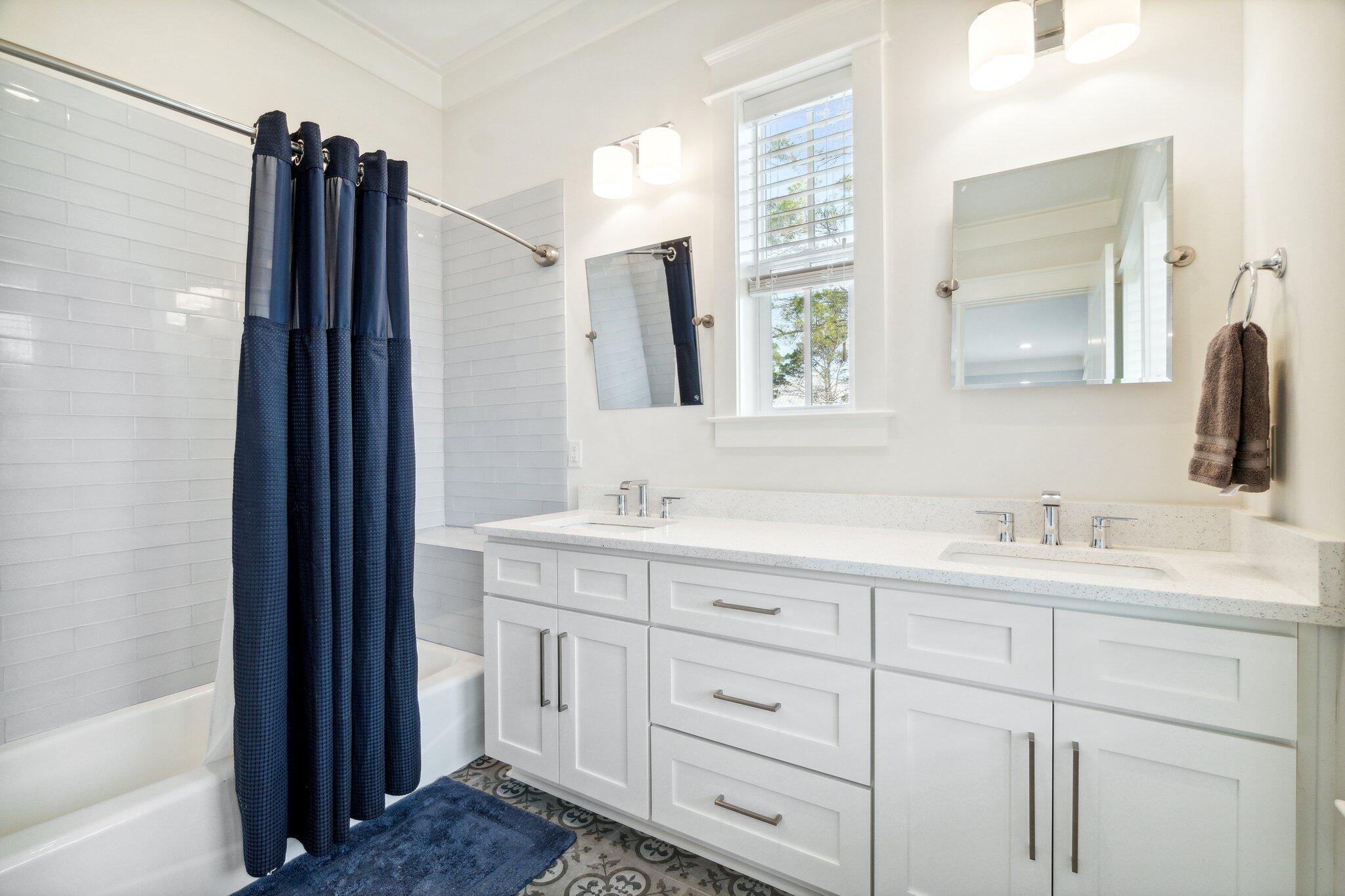 LAKESIDE AT BLUE MOUNTAIN BEACH - Residential
