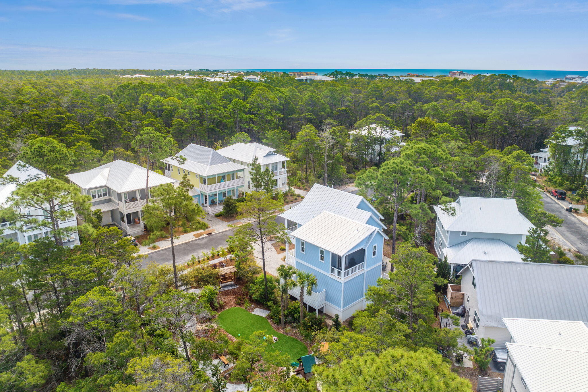 LAKESIDE AT BLUE MOUNTAIN BEACH - Residential