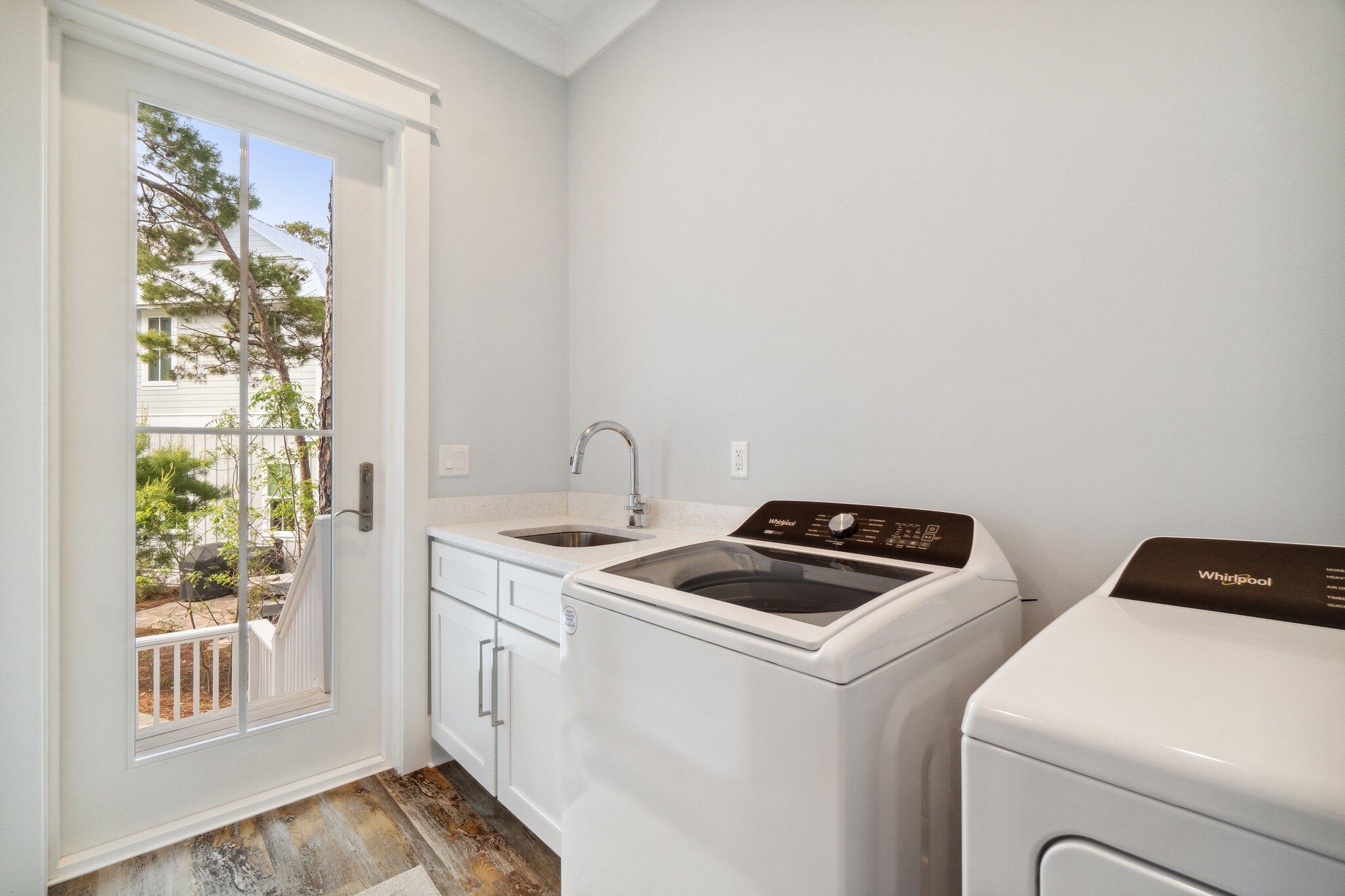 LAKESIDE AT BLUE MOUNTAIN BEACH - Residential