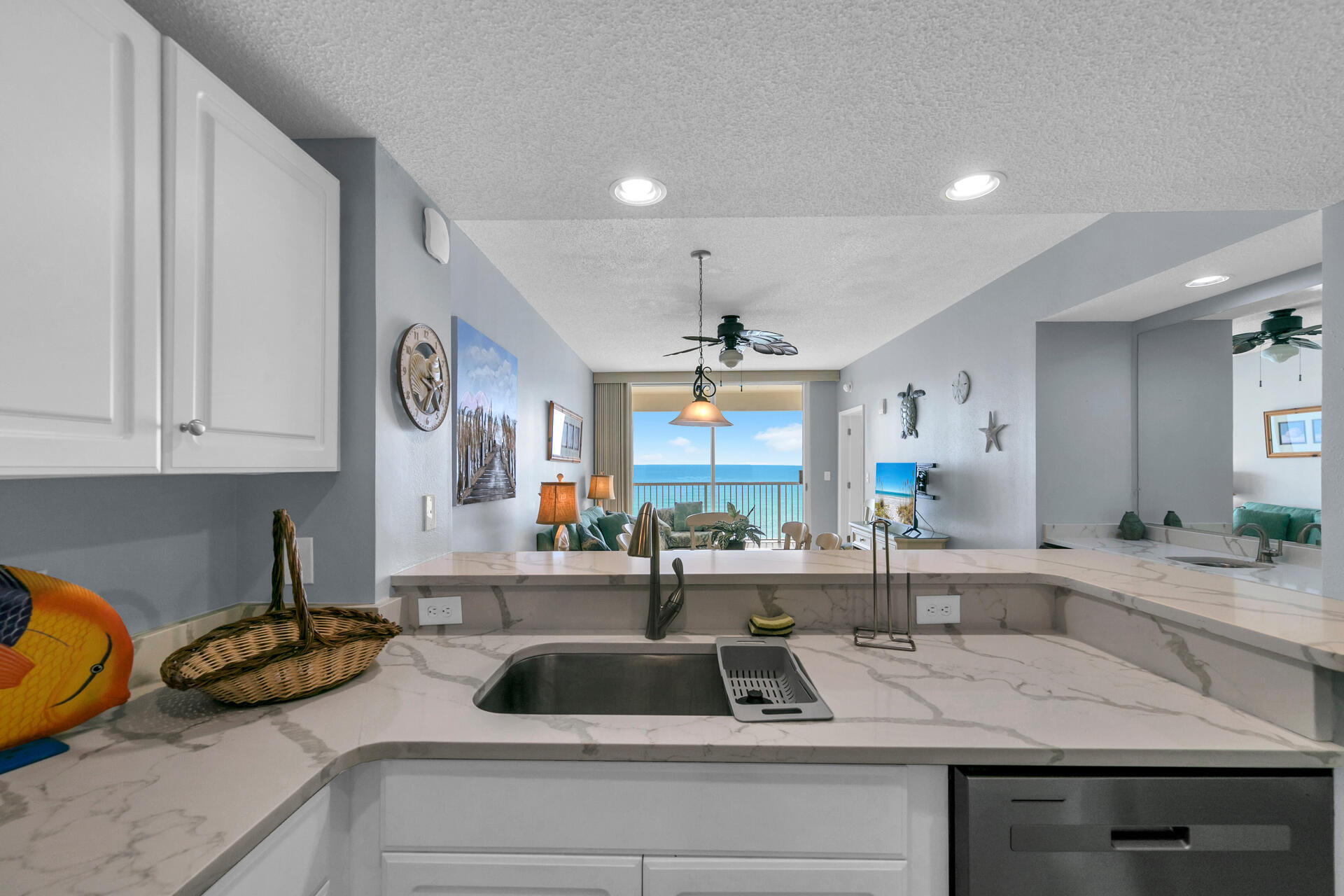 MAJESTIC BEACH TOWERS II - Residential