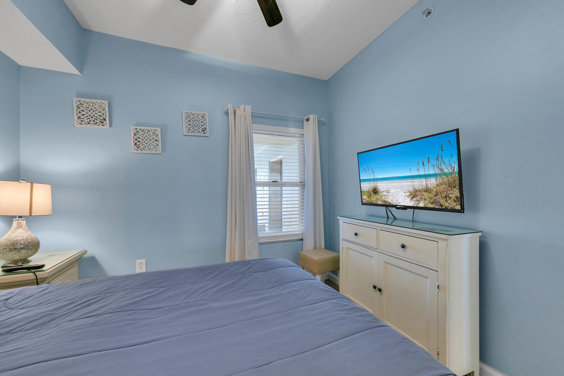 MAJESTIC BEACH TOWERS II - Residential
