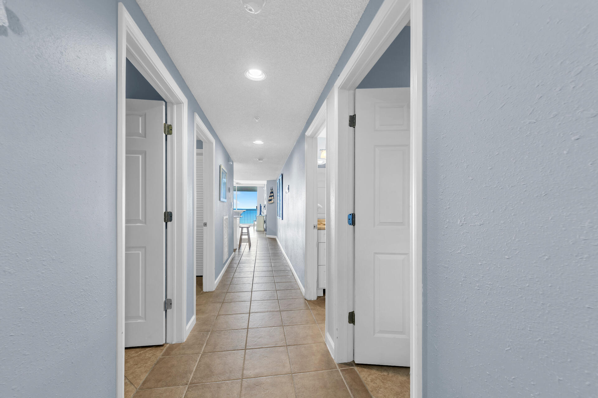 MAJESTIC BEACH TOWERS II - Residential
