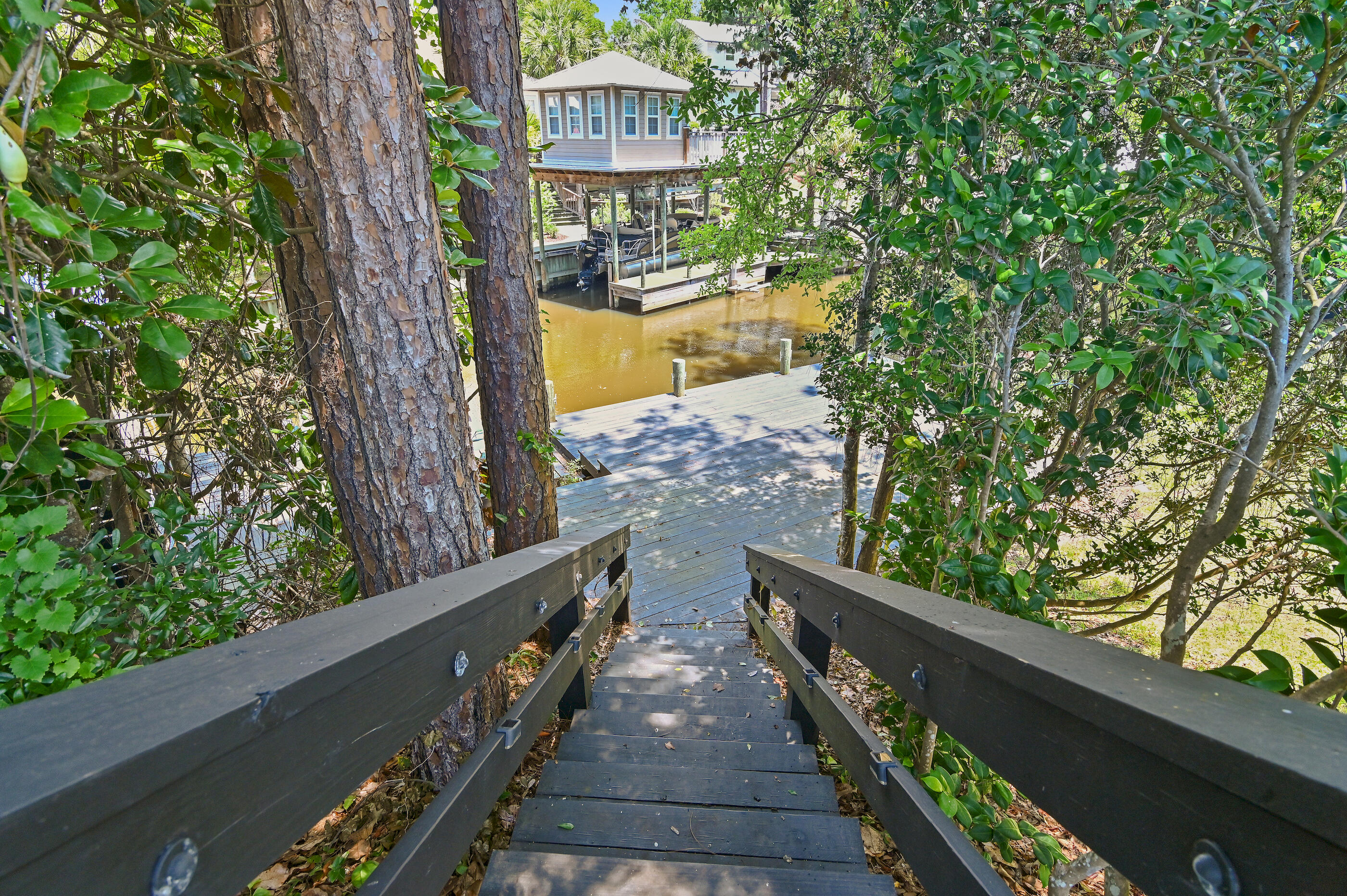 DAUGHETTES AMENDED - Residential