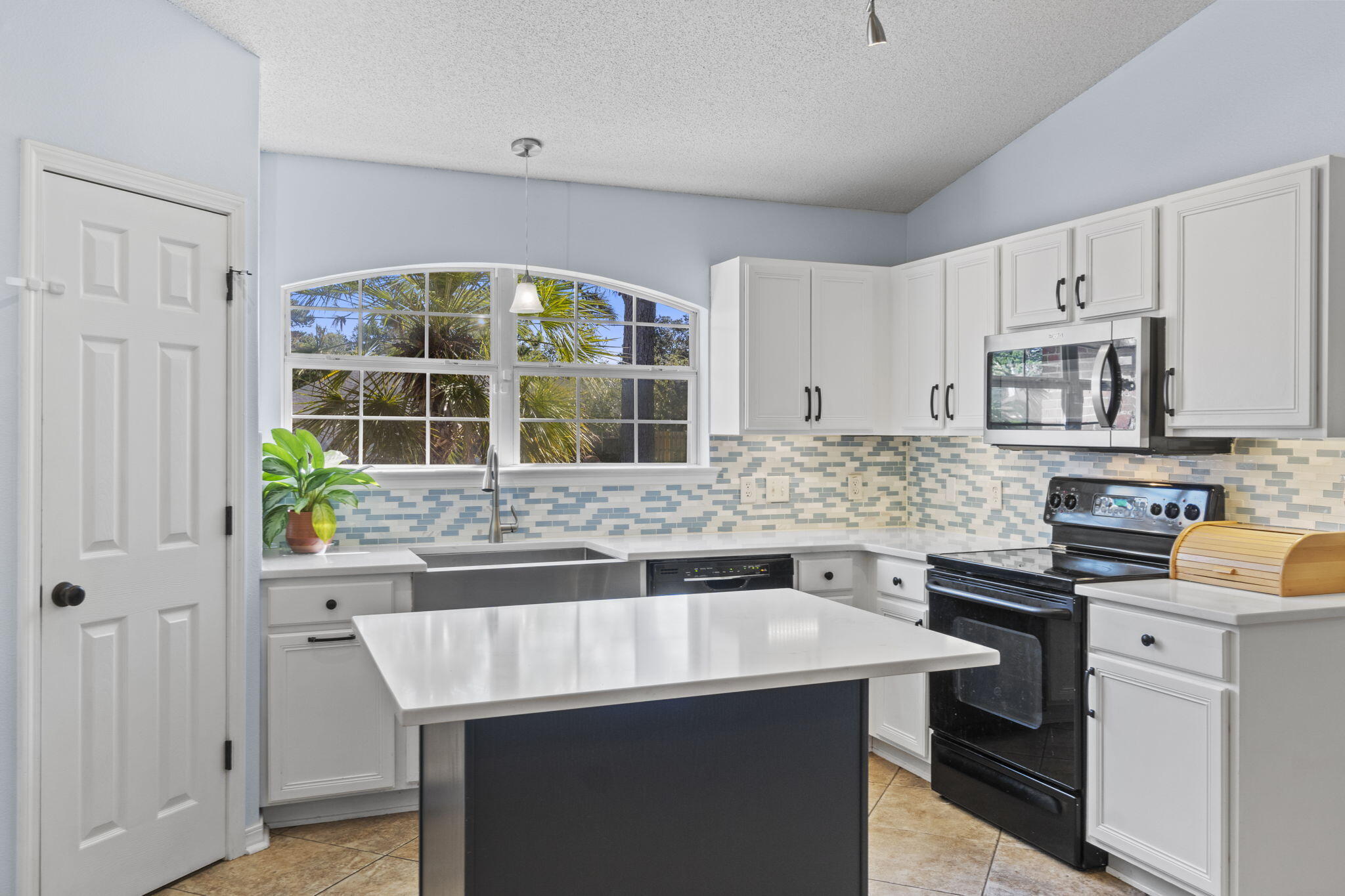 HOLLEY BY THE SEA - Residential