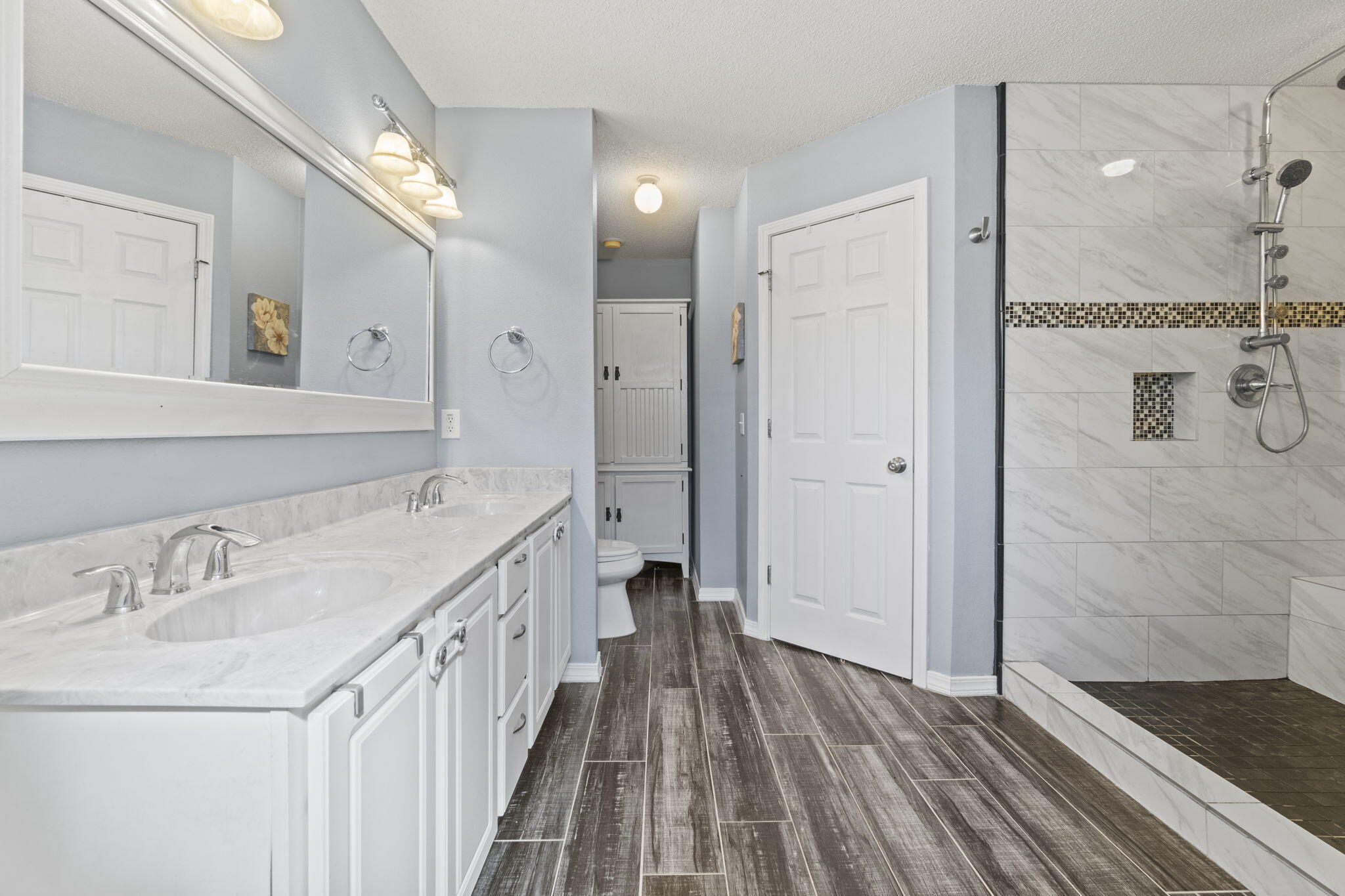 HOLLEY BY THE SEA - Residential