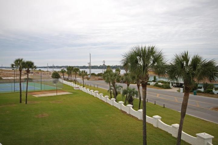 EL MATADOR CONDO - Residential