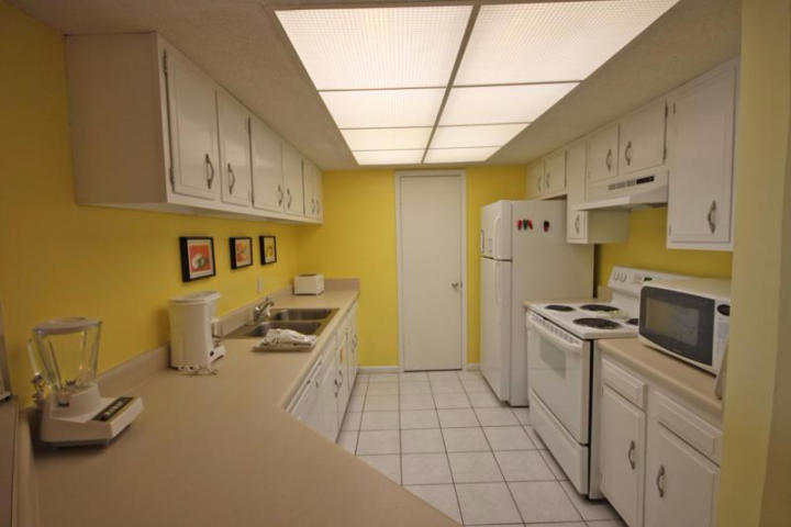 EL MATADOR CONDO - Residential