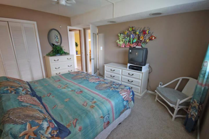 EL MATADOR CONDO - Residential