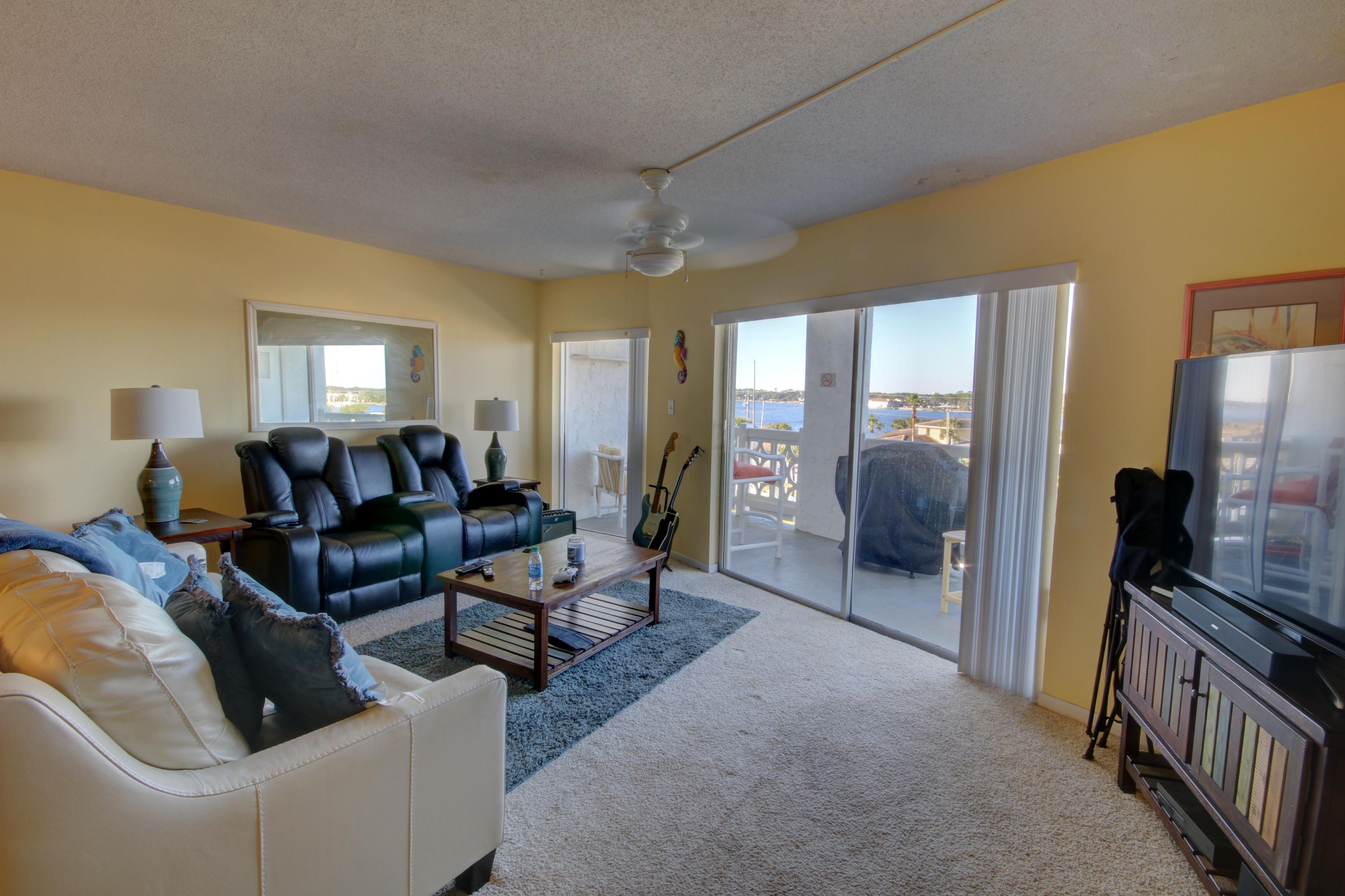 EL MATADOR CONDO - Residential