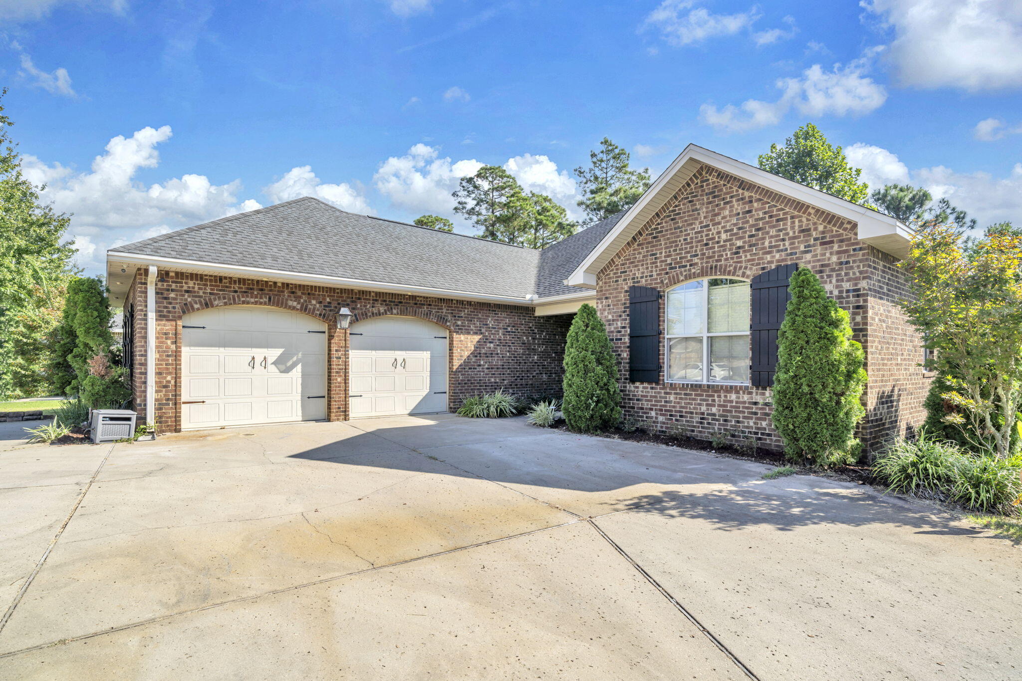 MAGNOLIA WOODS - Residential