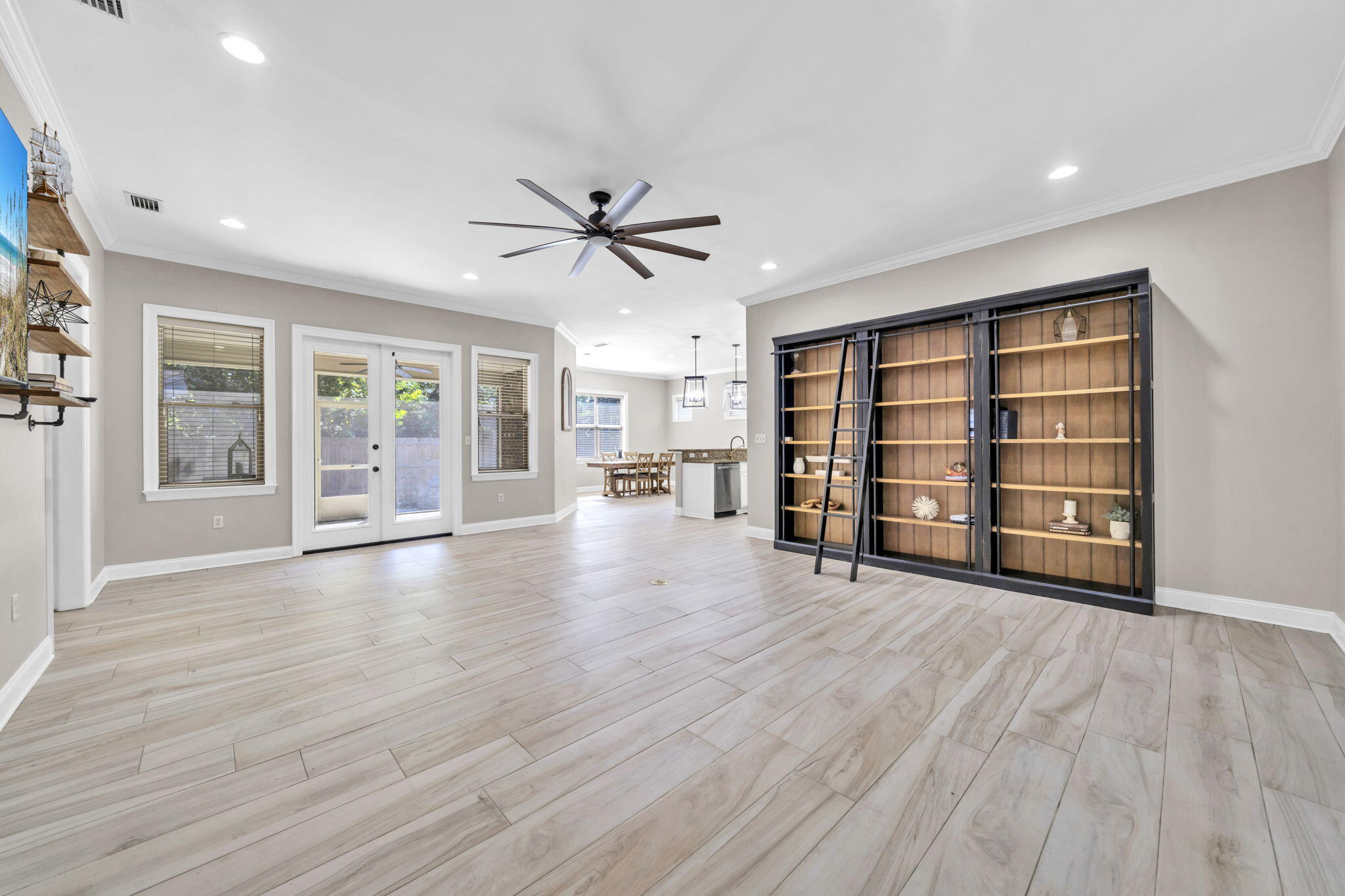 MAGNOLIA WOODS - Residential