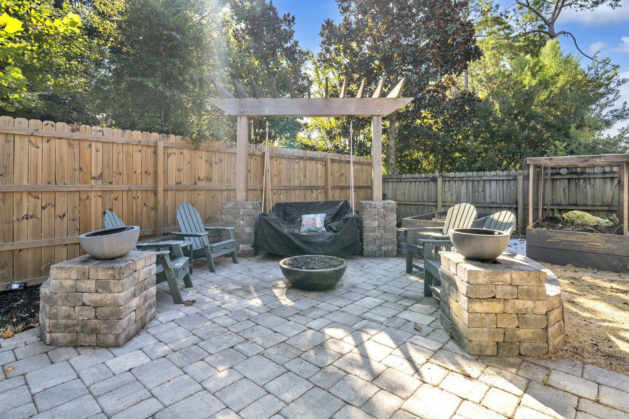 MAGNOLIA WOODS - Residential