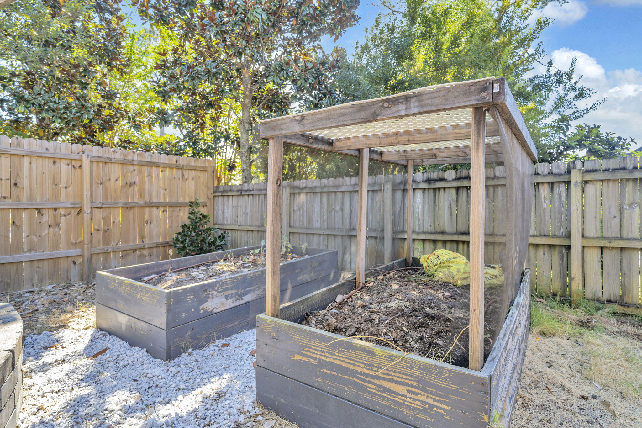 MAGNOLIA WOODS - Residential