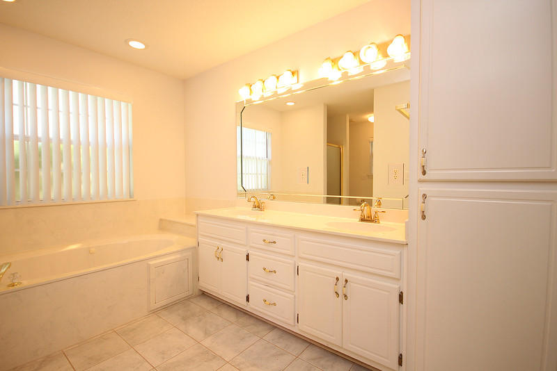 ROYAL OAKS S/D - Residential