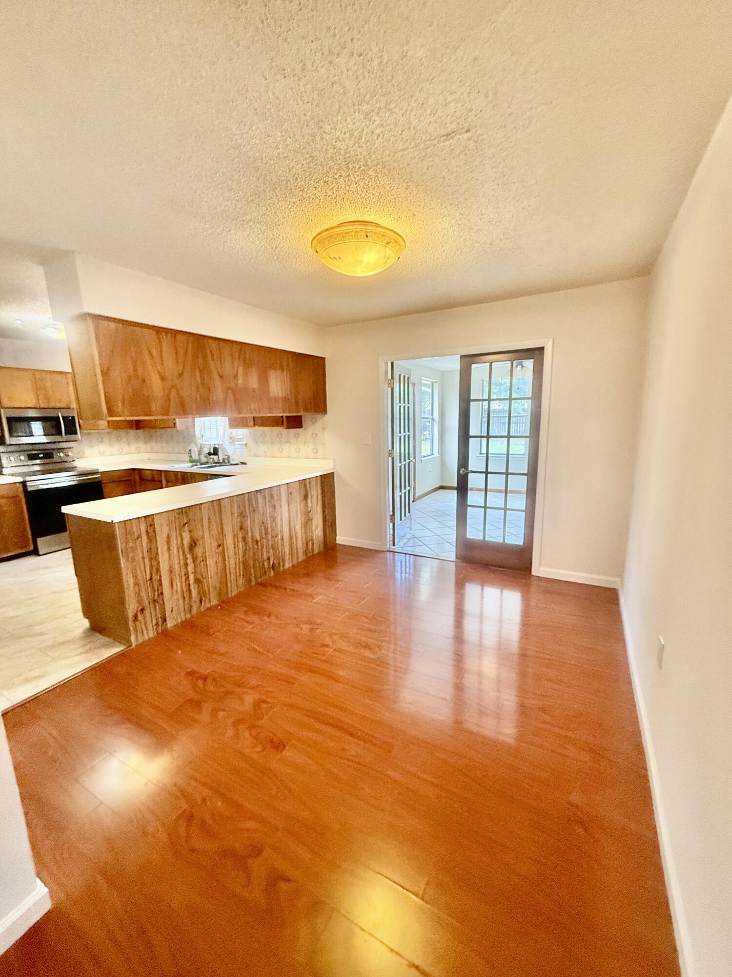 PALM ESTATES - Residential