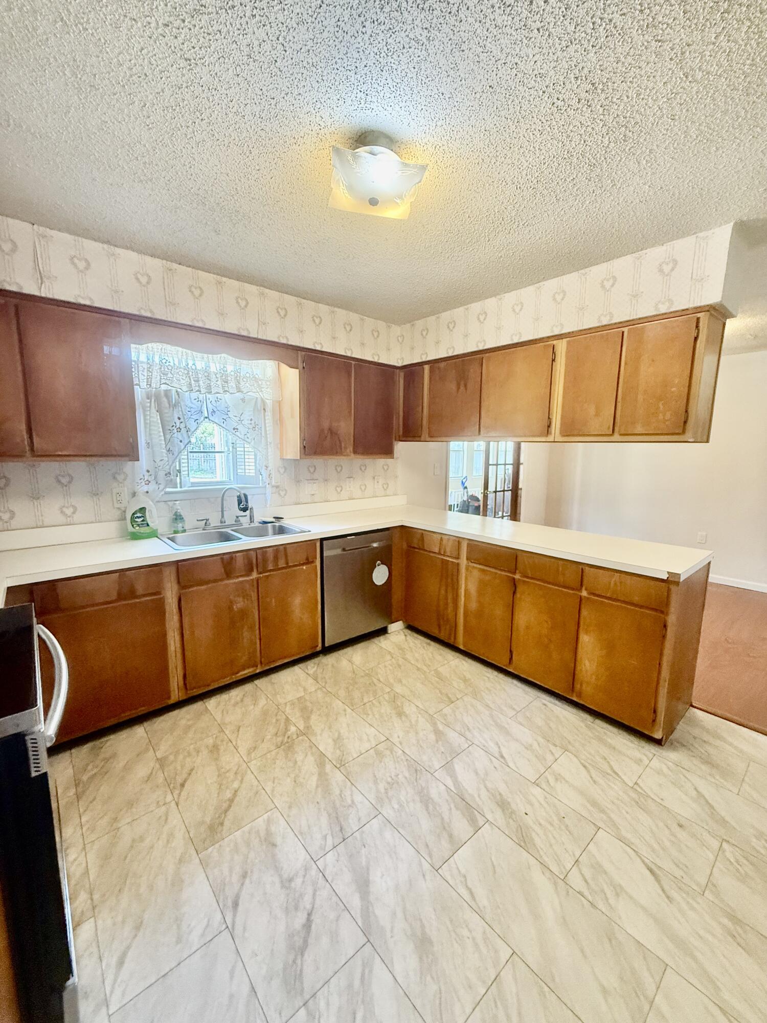 PALM ESTATES - Residential