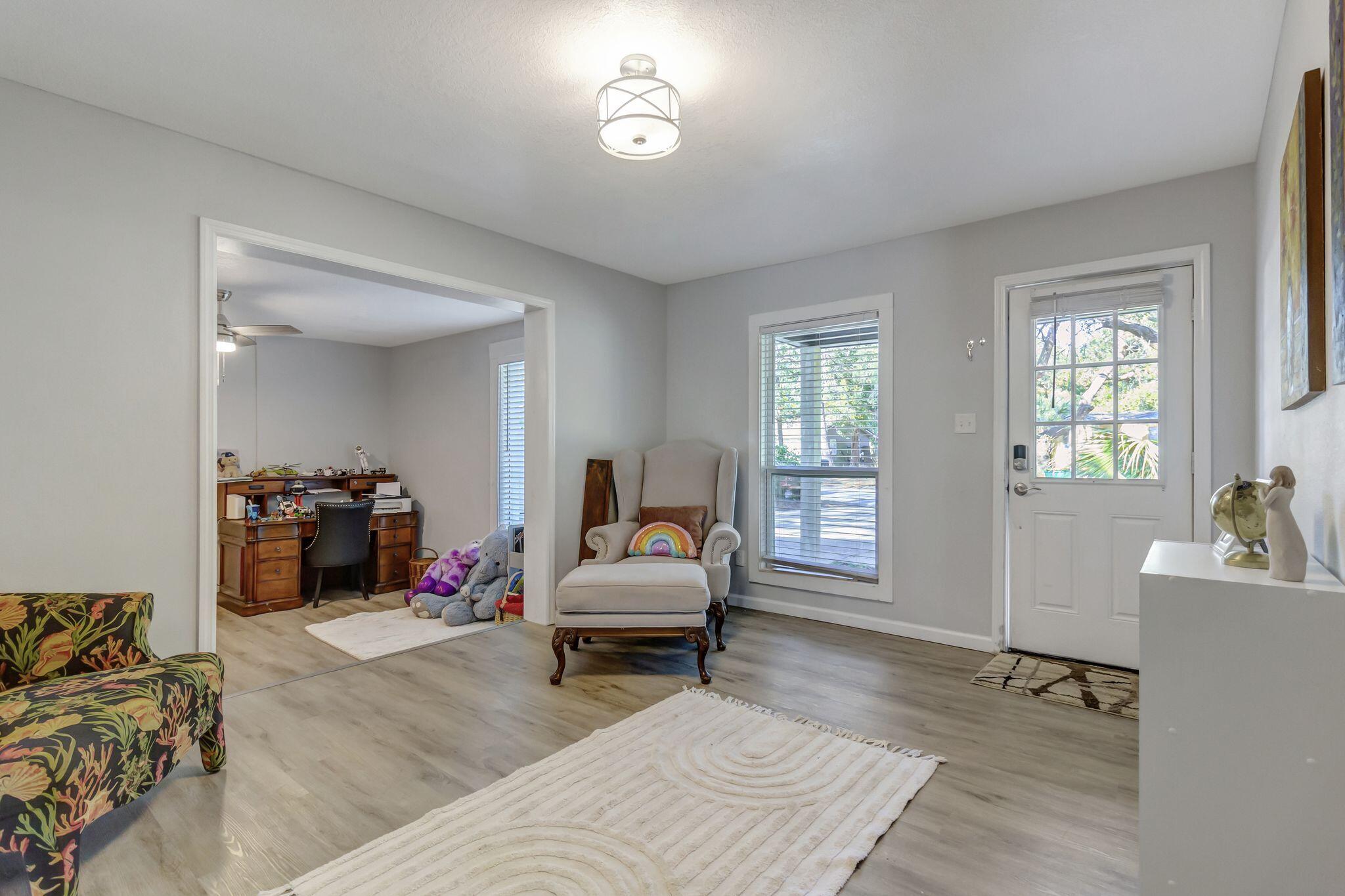 GARNIERS BEACH 2ND - Residential