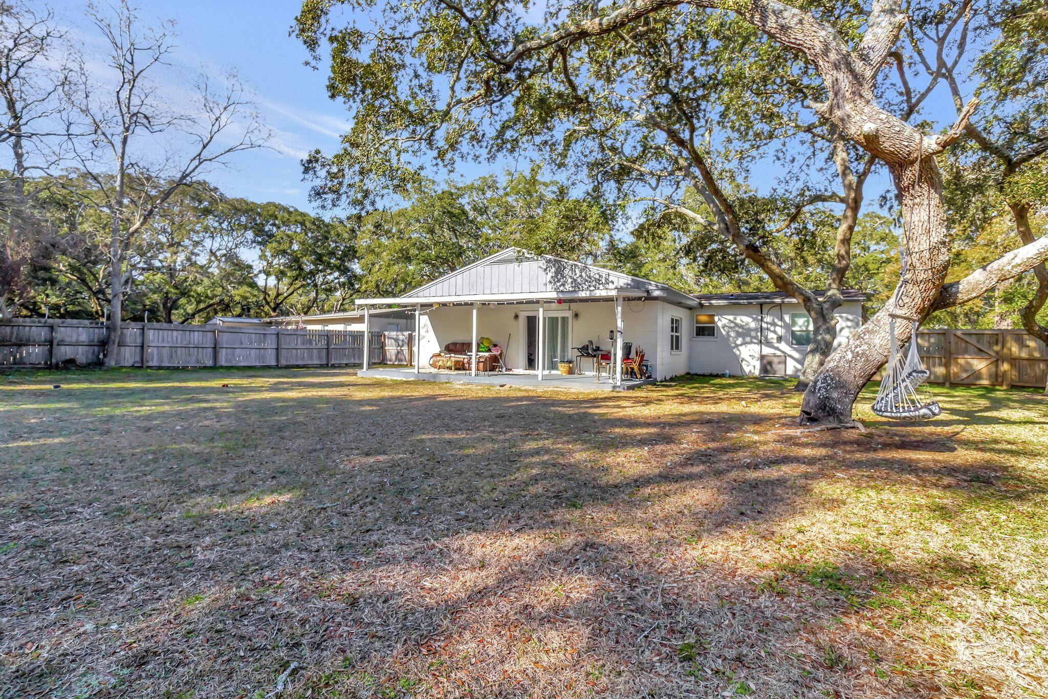 GARNIERS BEACH 2ND - Residential