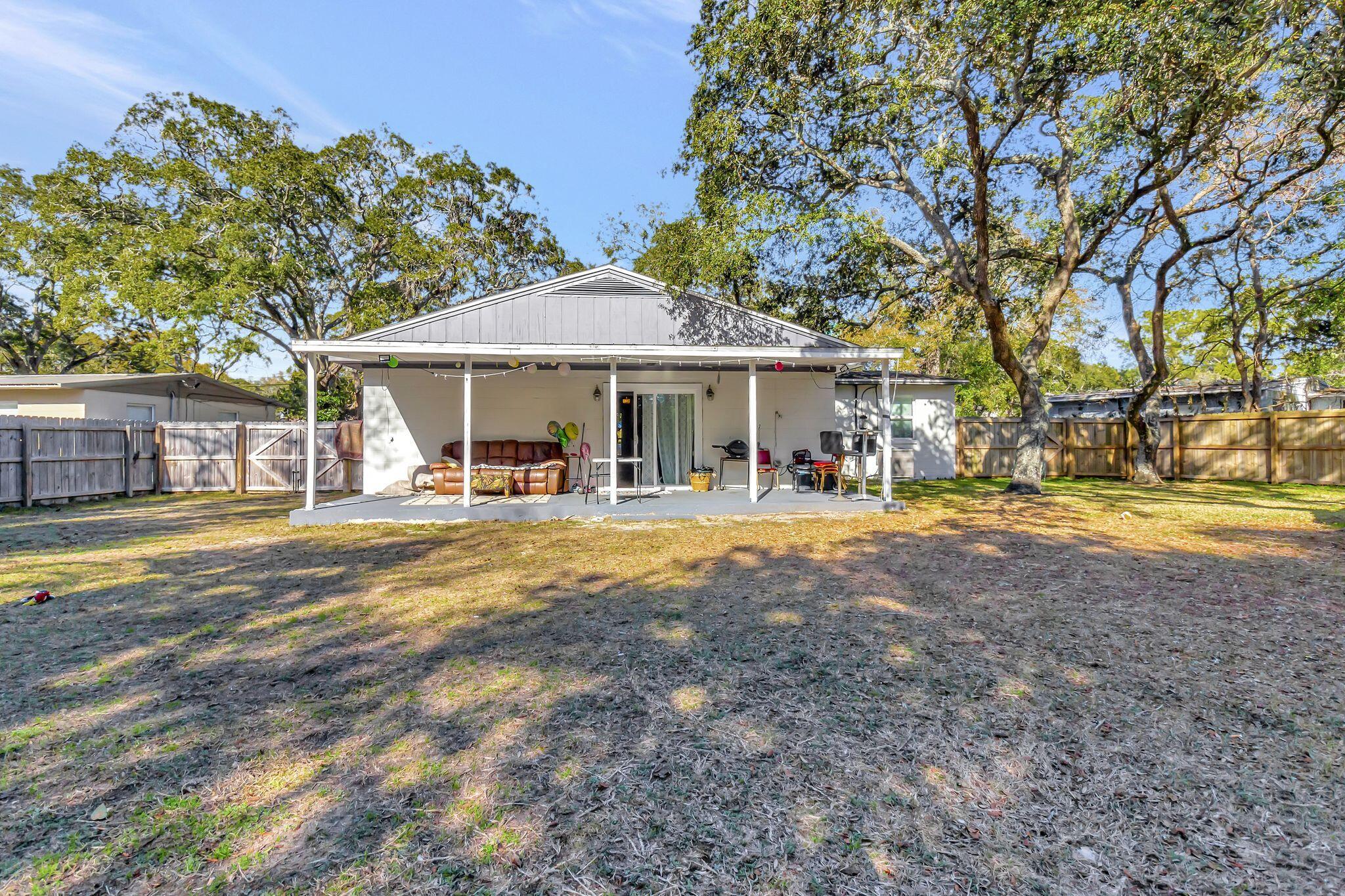 GARNIERS BEACH 2ND - Residential