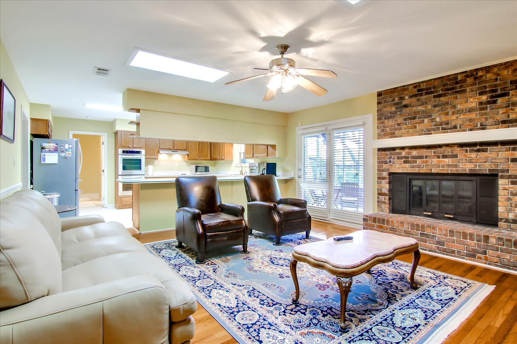 LAKE LORRAINE ESTATES - Residential