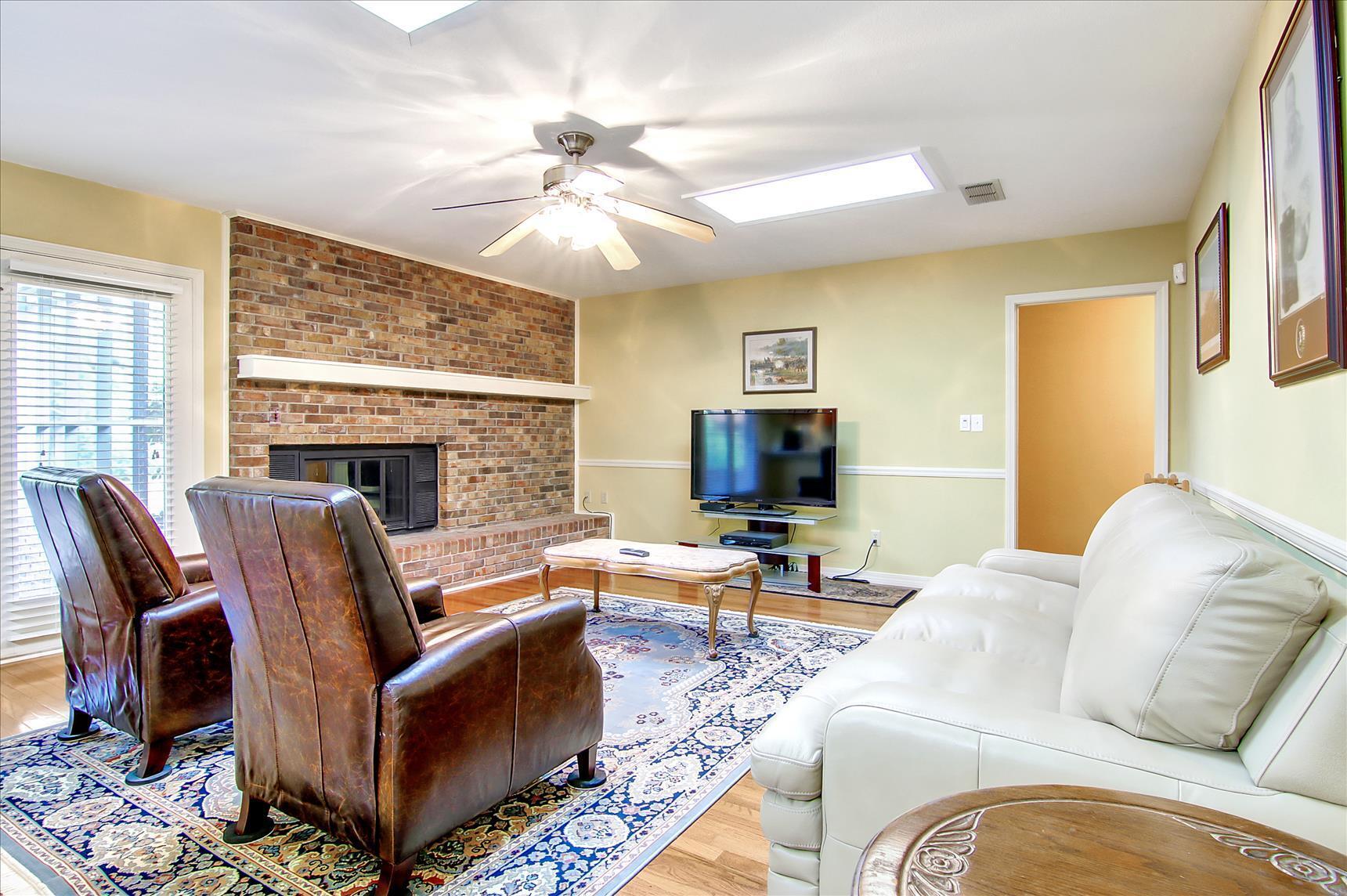 LAKE LORRAINE ESTATES - Residential